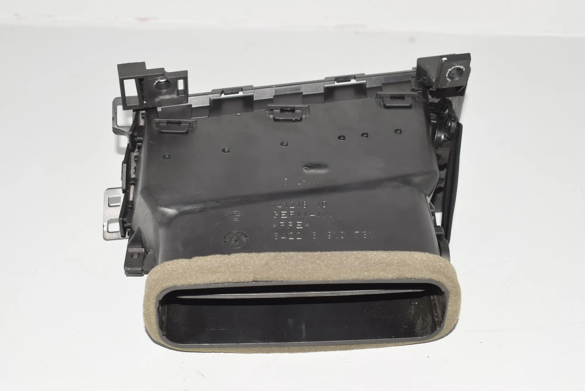 Dashboard Air Vents – OEM 6910731 · BMW 5 (E60) 520 i 2003 – 6