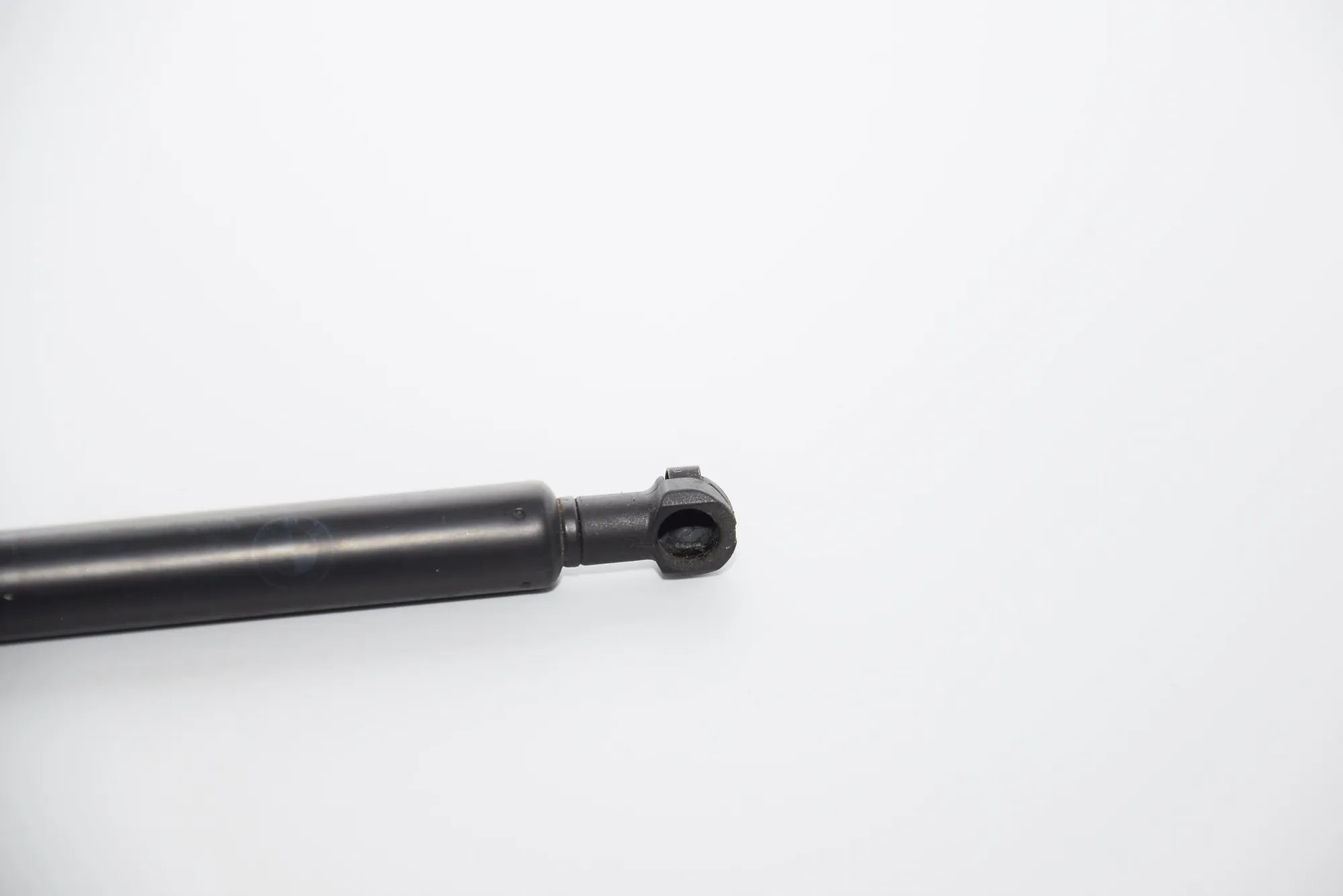 Front Right Bonnet Strut – OEM NA · BMW 5 (E60) 520 i 2003 – 2