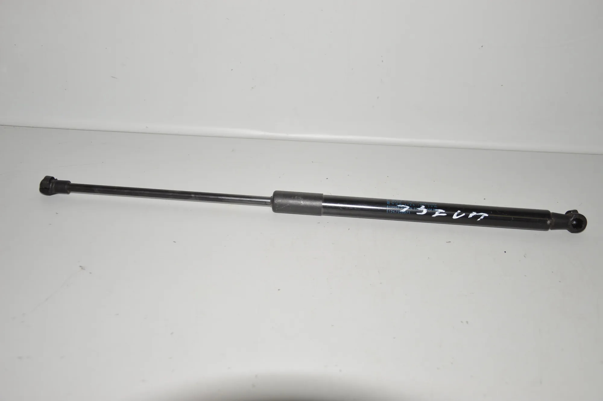 Right Side Tailgate Gas Strut – OEM 7239871 · BMW 1 (F20) 120 d xDrive 2015