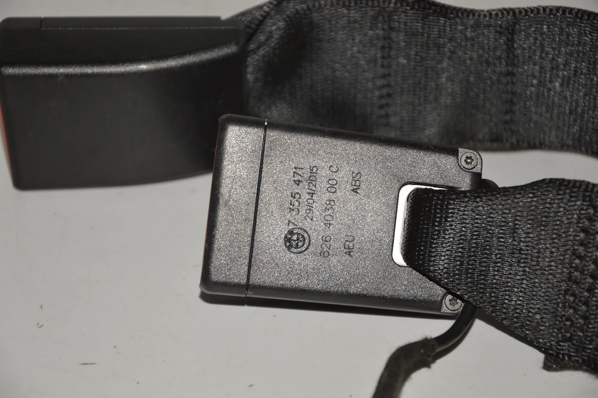 Rear Middle Seat Buckle – OEM 7355471 · BMW 1 (F20) 120 d xDrive 2015 – 3