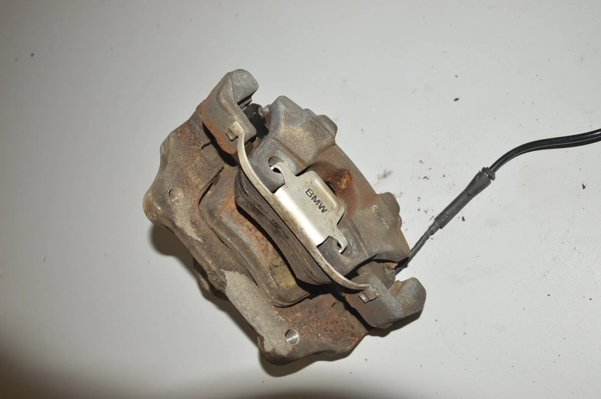 Front Left Brake Caliper – OEM NA · BMW 1 (F20) 120 d xDrive 2015 – 3