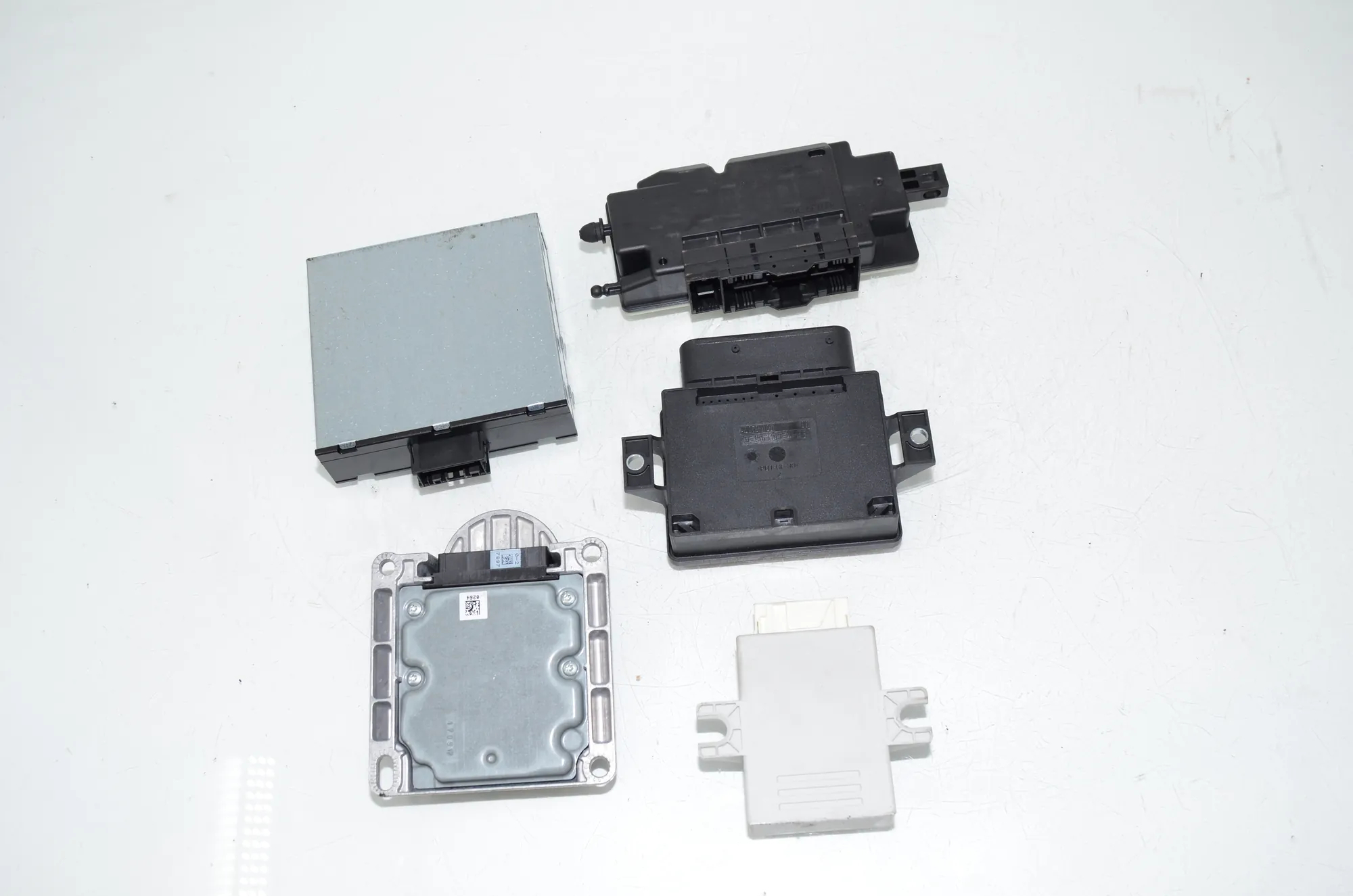 Other Control Units – OEM 6857262 · BMW 5 Touring (F11) 530 d 2012 – 7