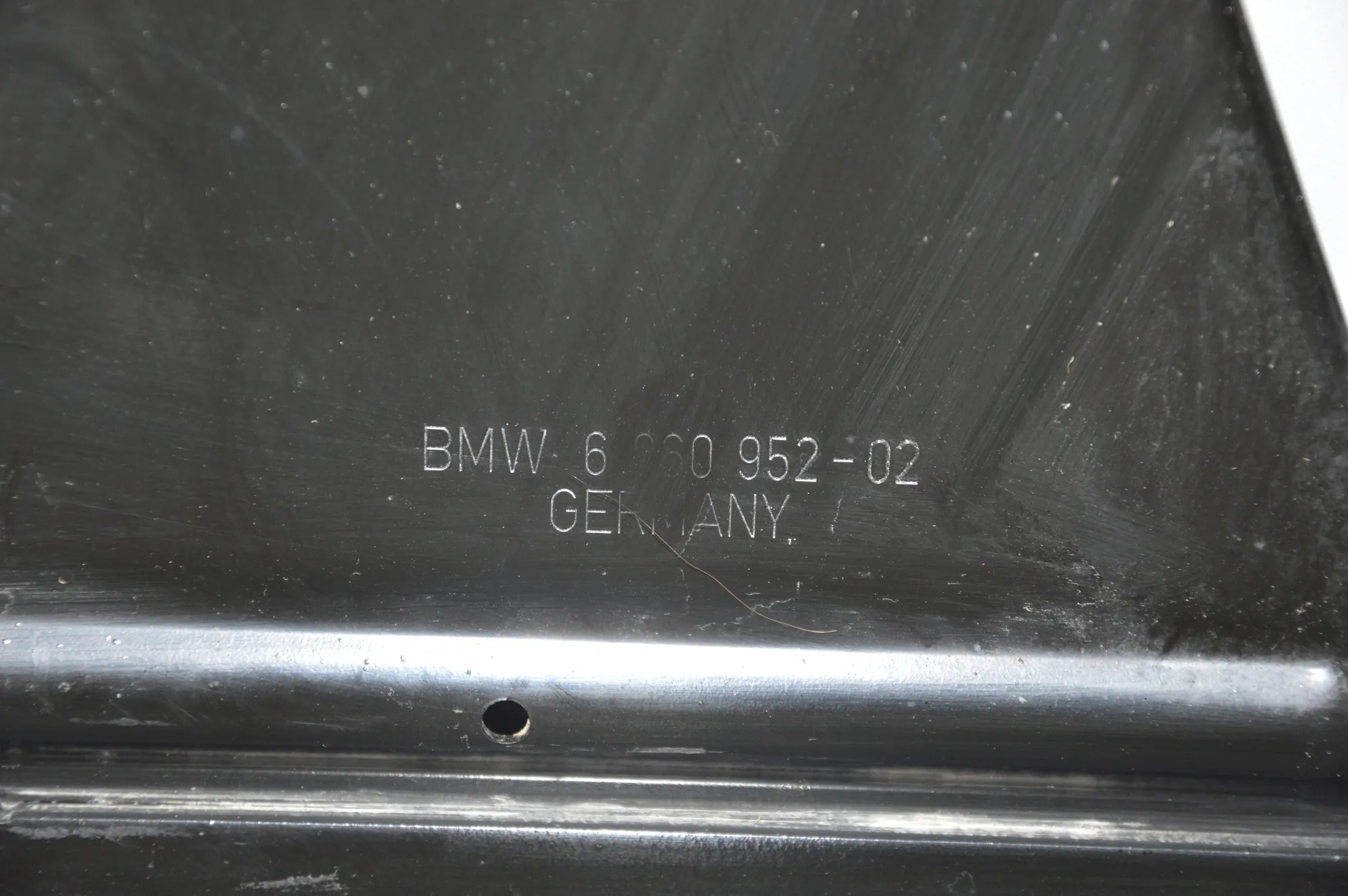 Engine Cover – OEM 6960952 · BMW 1 (F20) 120 d xDrive 2015 – 3