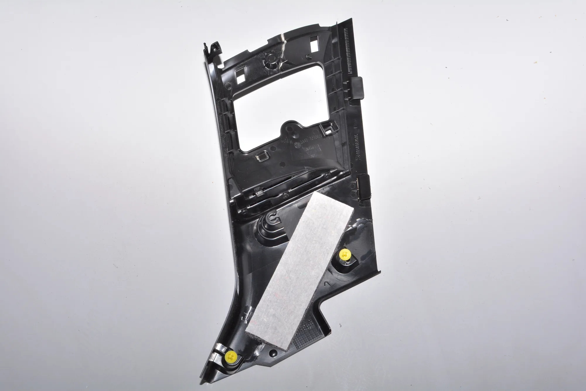 Left Side B Pillar Trim – OEM 7272427 · BMW i3 (I01) Hybrid 2016 – 3