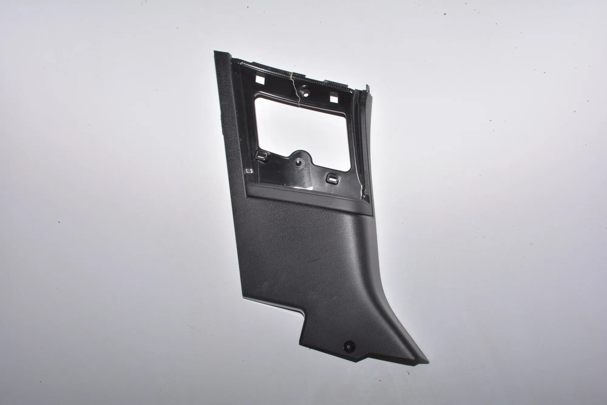 Left Side B Pillar Trim – OEM 7272427 · BMW i3 (I01) Hybrid 2016
