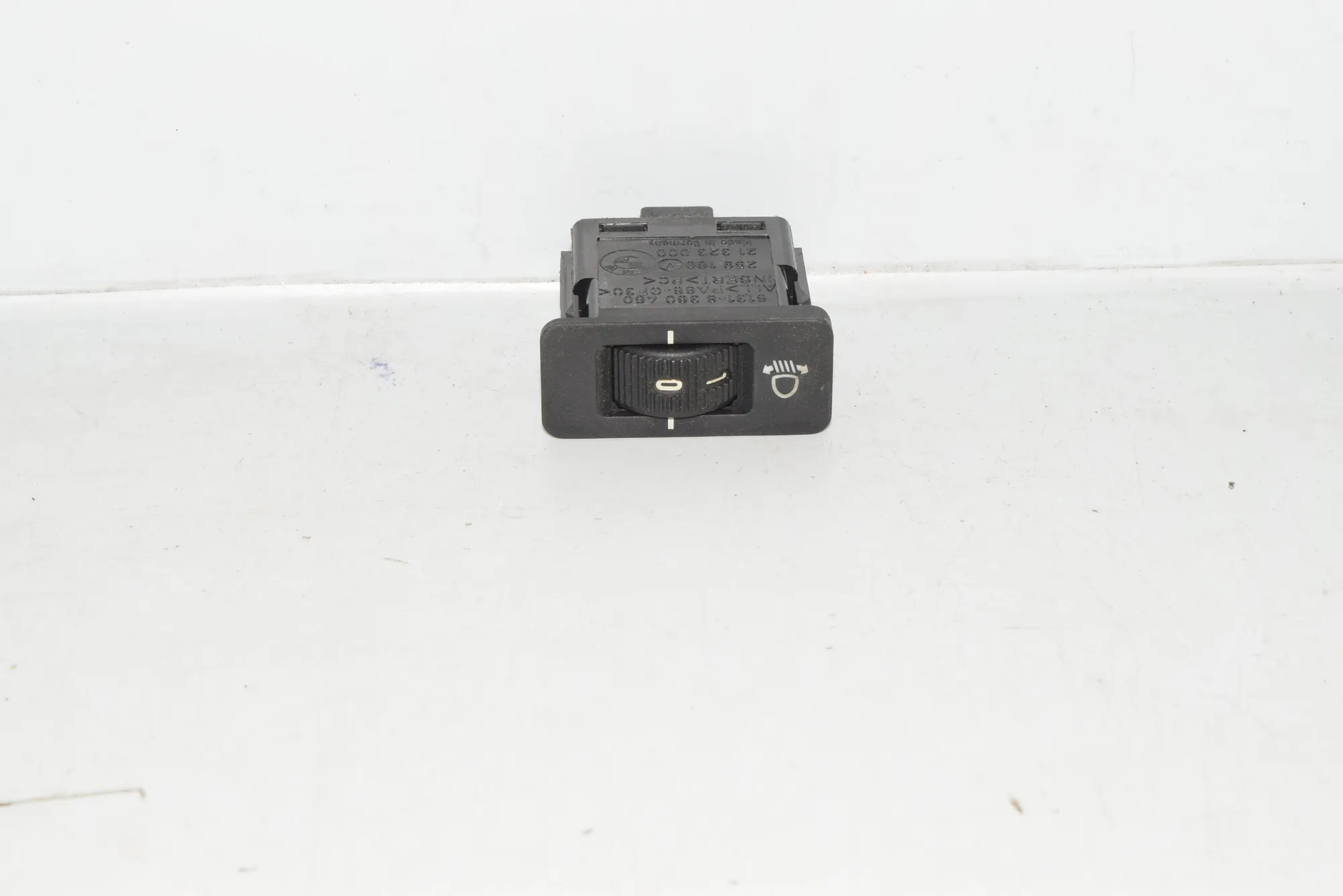 Switches – OEM 8360460 · BMW 5 (E39) BMW 5 (E39) 1998