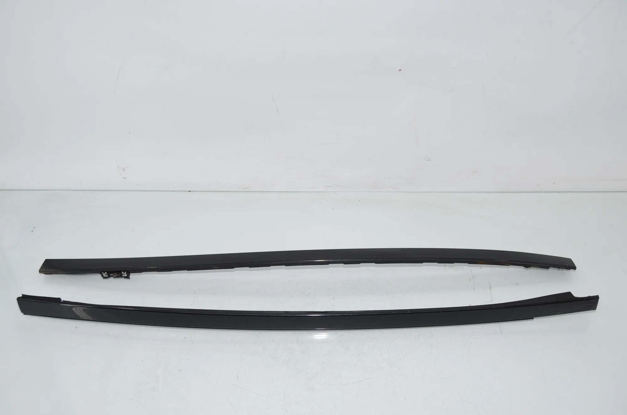 Front Windshield Trim – OEM 7362463 · BMW 5 Touring (F11) 530 d 2012