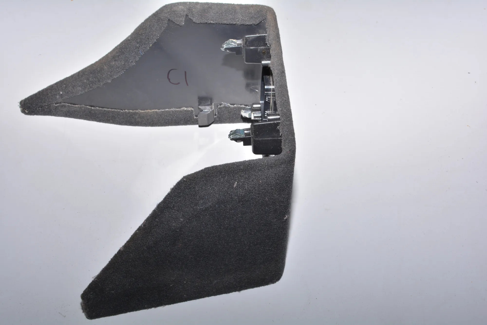 Other Interior Parts – OEM 9387175 · BMW i3 (I01) Hybrid 2016 – 3