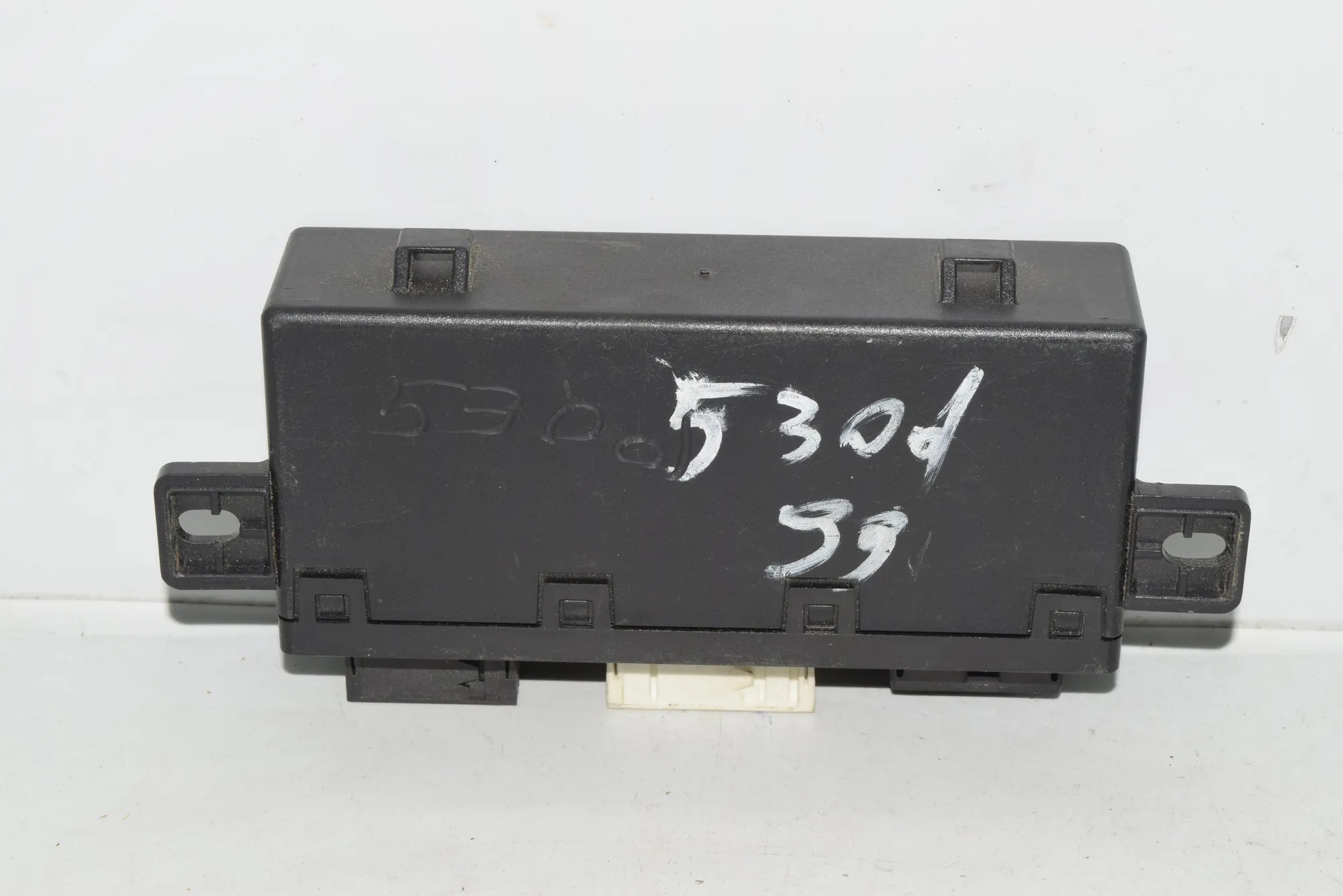 Front Right Door Control Unit – OEM 8378766 · BMW 5 (E39) BMW 5 (E39) 2000