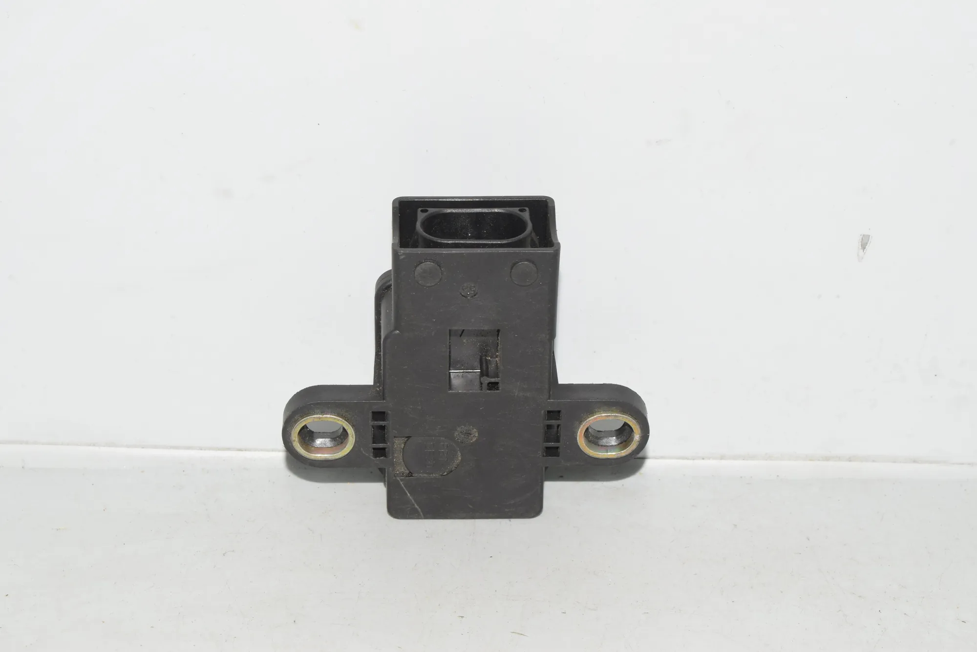 Acceleration Sensor – OEM 1165292 · BMW 7 (E38) BMW 7 (E38) 2000 – 2