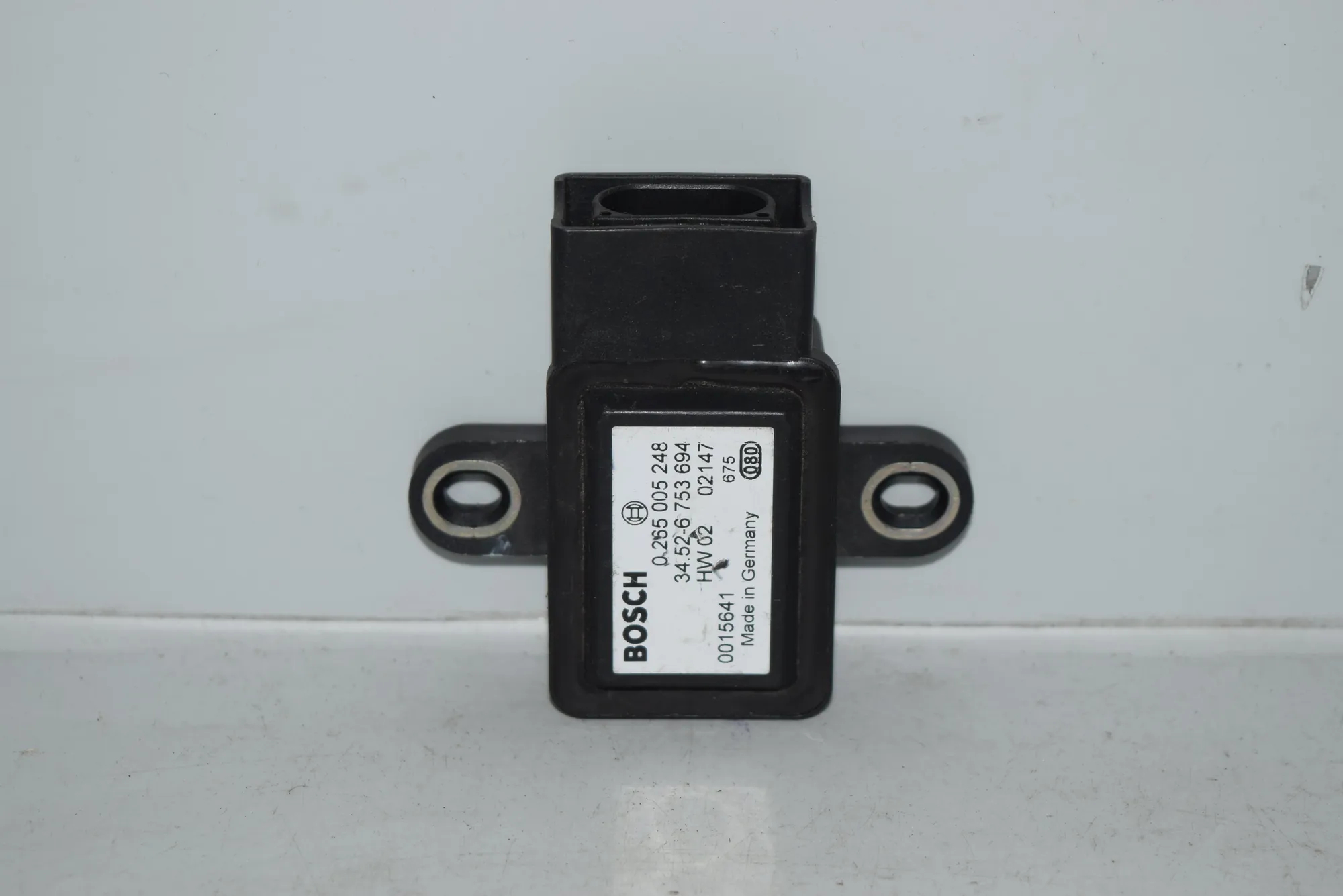 Acceleration Sensor – OEM 6753694 · BMW 5 (E39) BMW 5 (E39) 2000