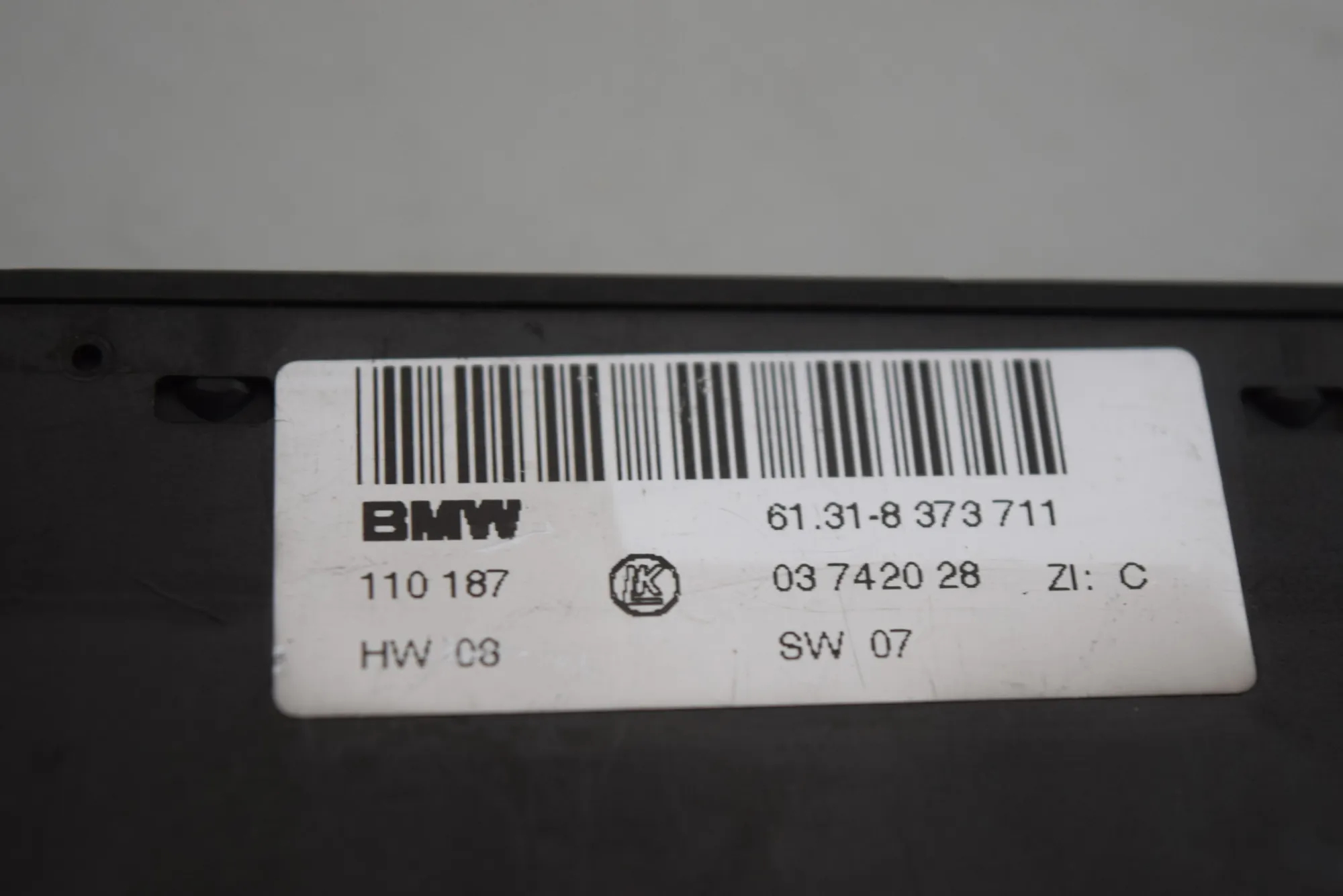 Button Switch Panel – OEM 8373711 · BMW 5 (E39) BMW 5 (E39) 2000 – 5