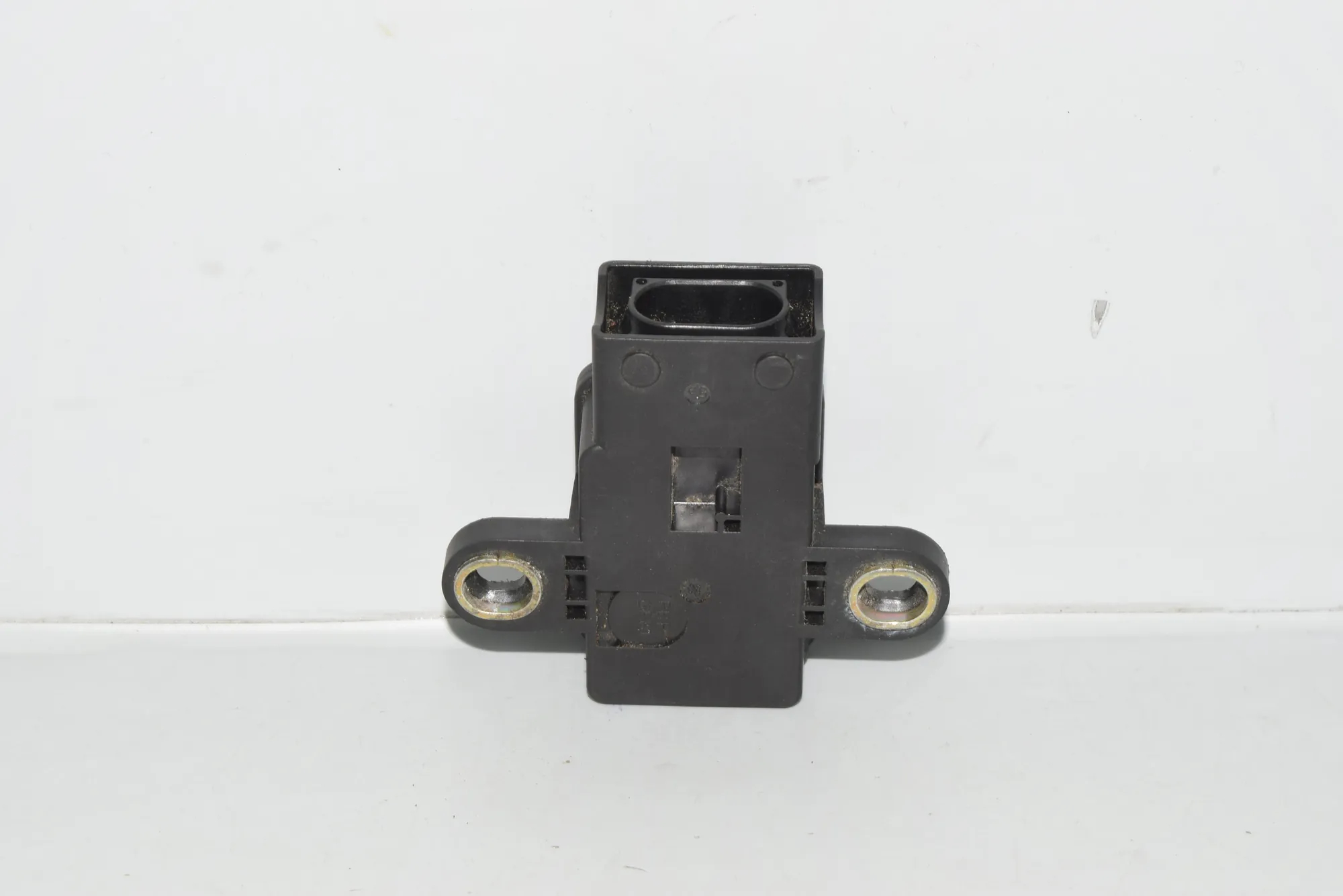 Acceleration Sensor – OEM 1165292 · BMW 5 (E39) BMW 5 (E39) 2000