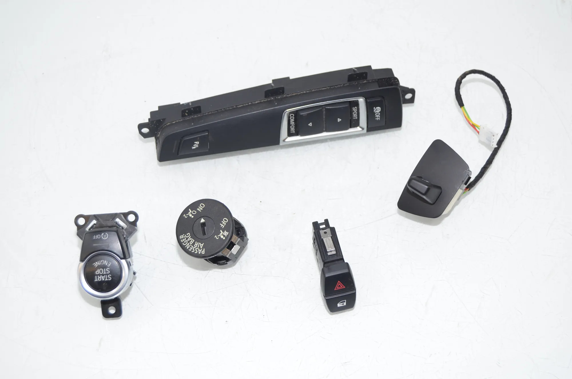 Switches – OEM 9225230 · BMW 5 Touring (F11) 530 d 2012