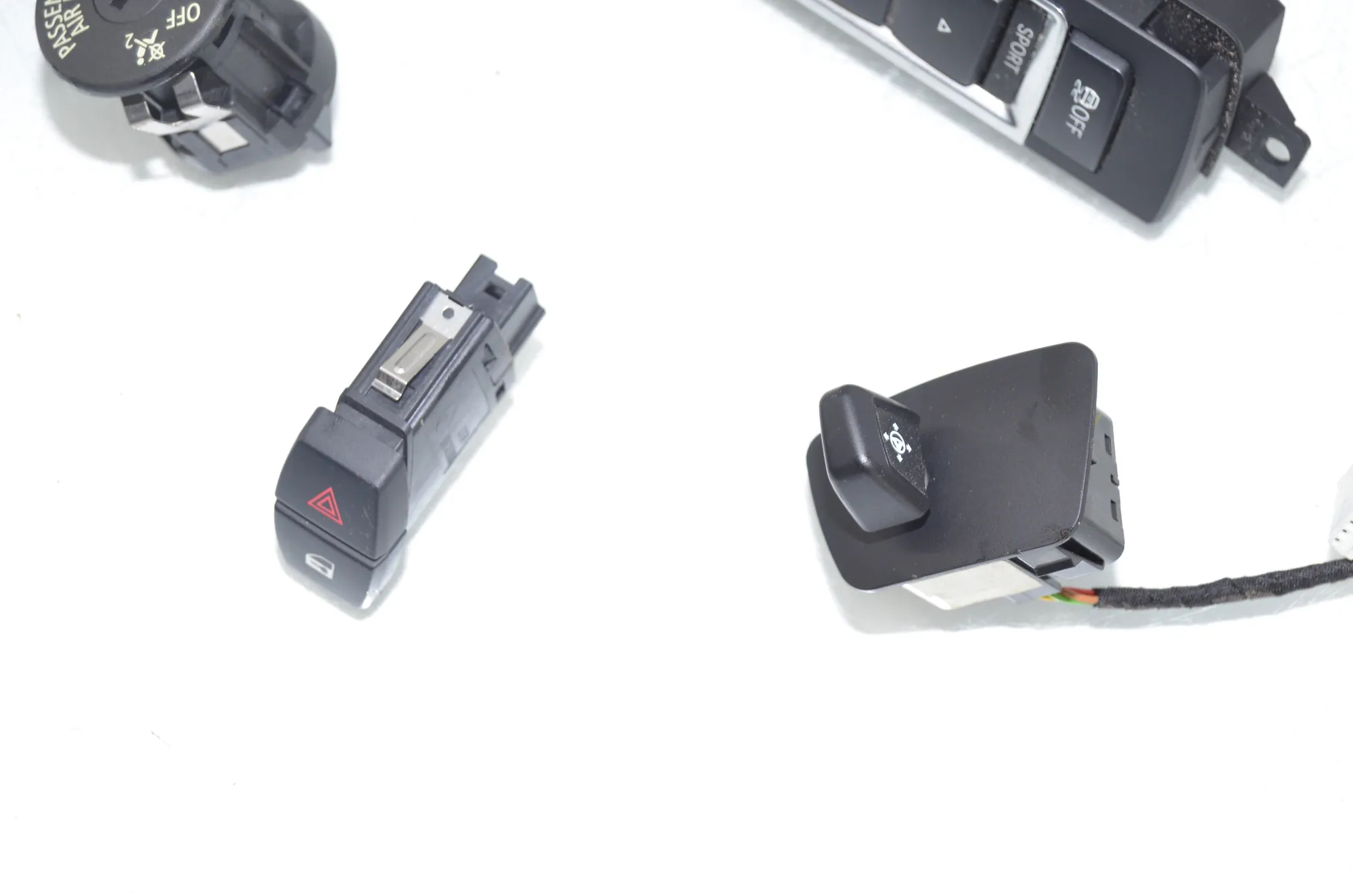 Switches – OEM 9225230 · BMW 5 Touring (F11) 530 d 2012 – 4