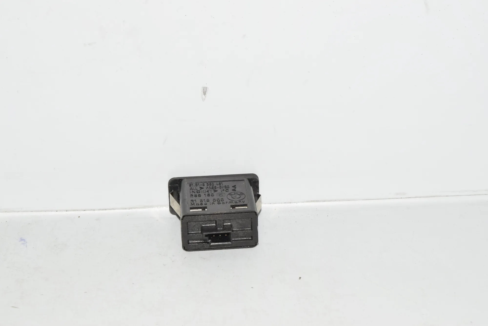Switches – OEM 8360461 · BMW 5 (E39) BMW 5 (E39) 2000