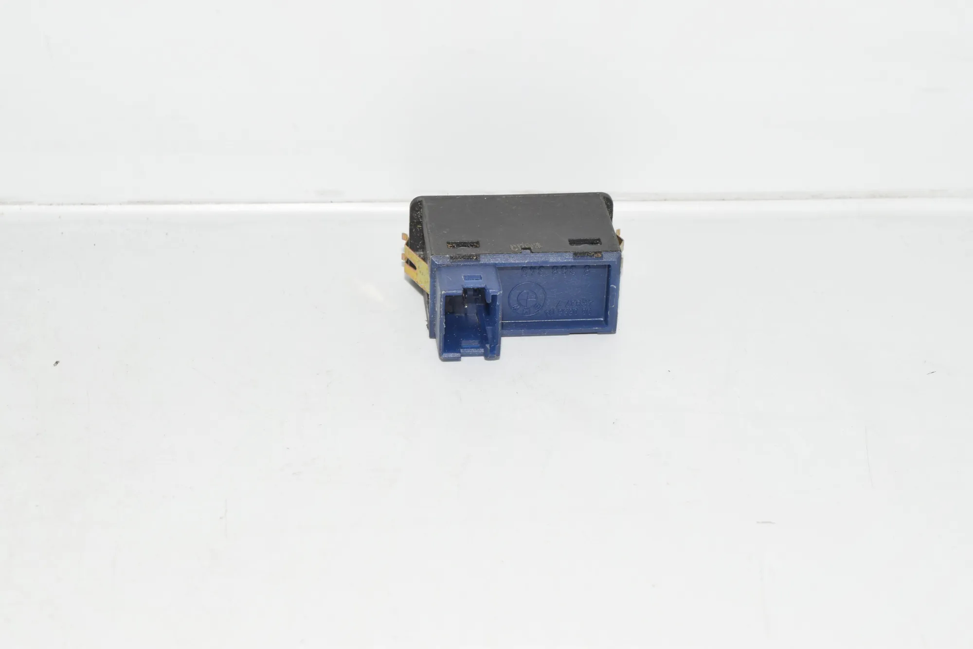 Switches – OEM 8368345 · BMW X5 (E53) BMW X5 (E53) 2000 – 2