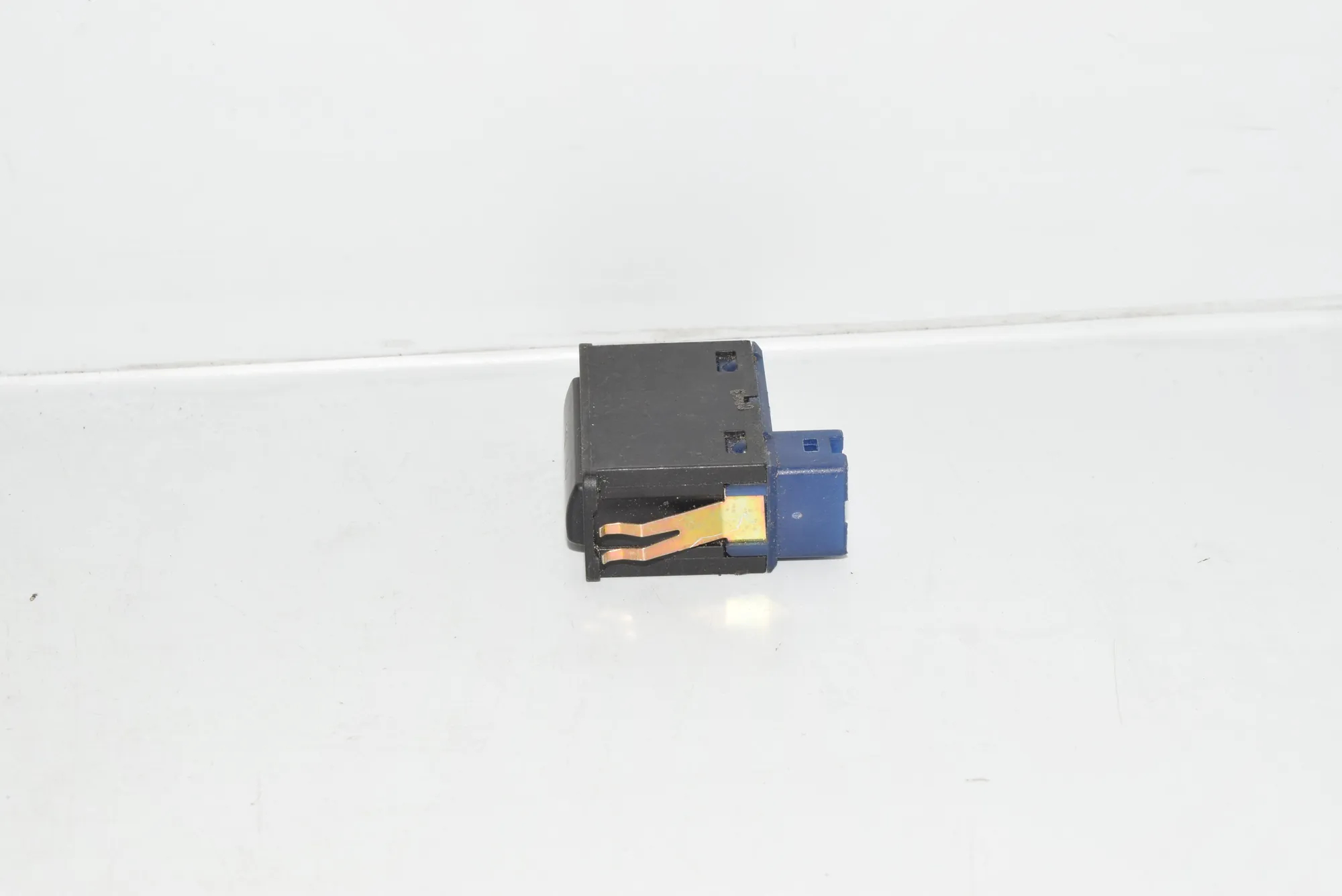 Switches – OEM 8368345 · BMW X5 (E53) BMW X5 (E53) 2000 – 3
