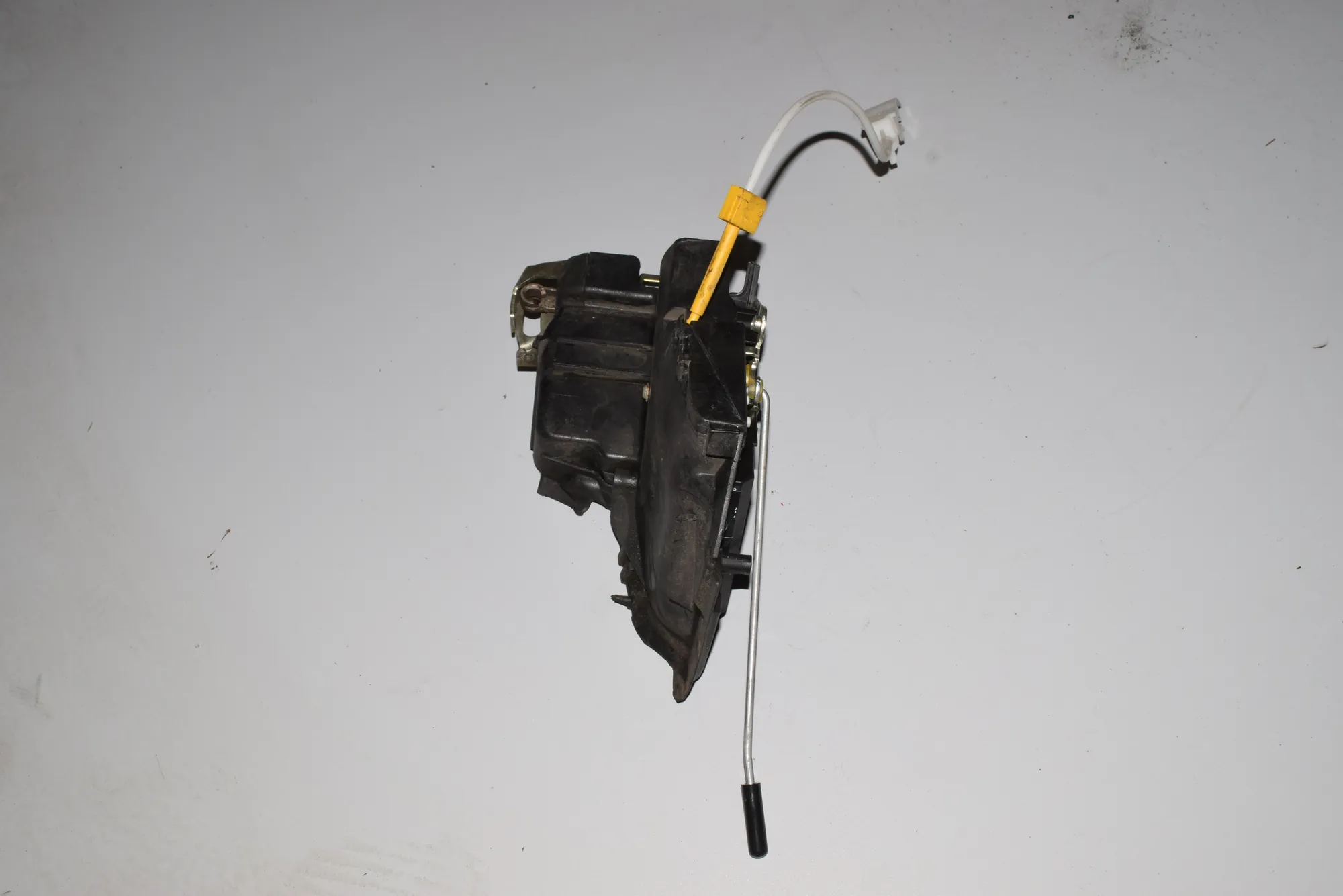 Front Left Door Lock – OEM 8235113 · BMW 5 Touring (E39) 530 d 2002 – 4