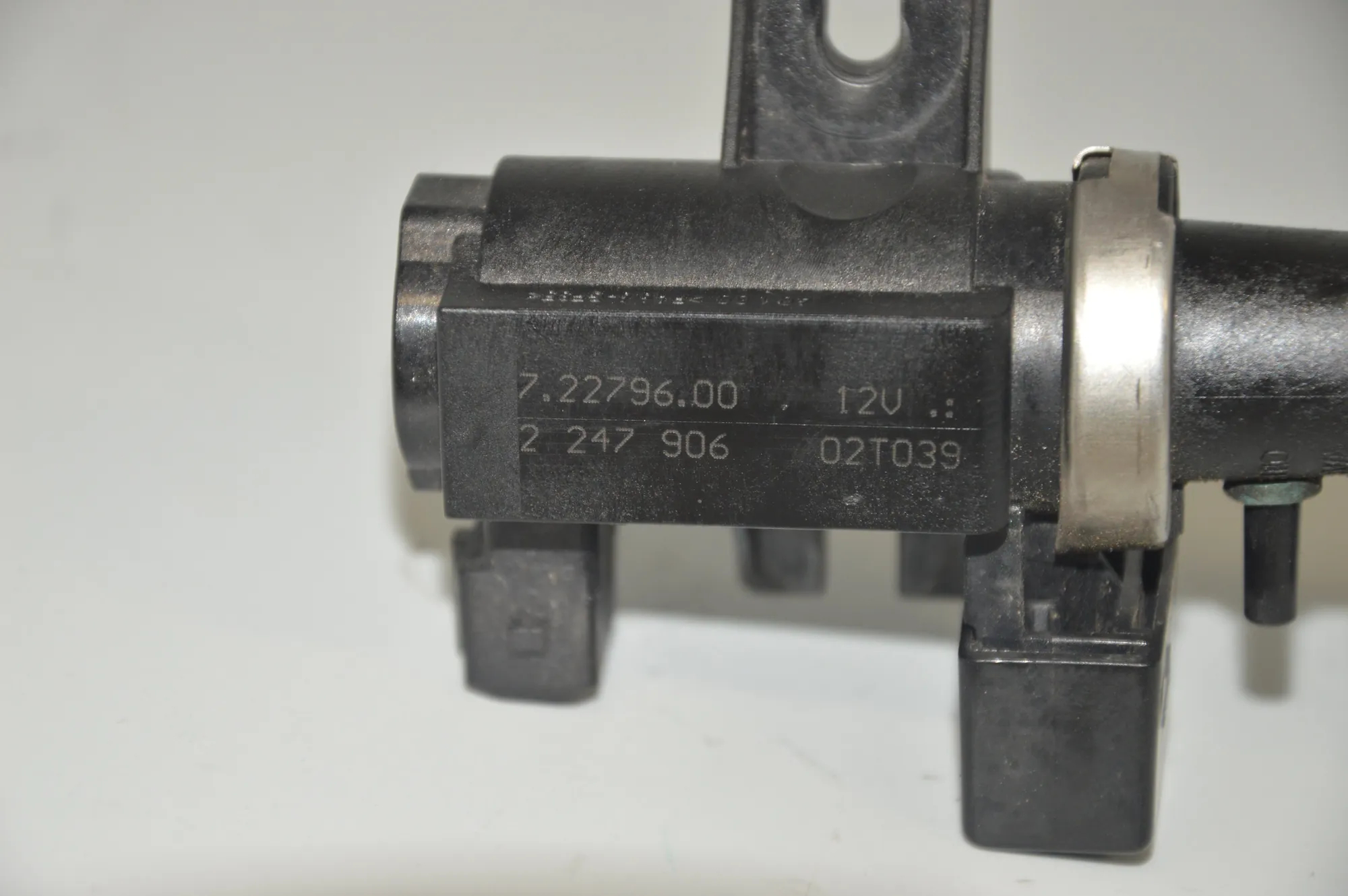 Solenoid Valve – OEM 2247906 · BMW 5 Touring (E39) 530 d 2002 – 3