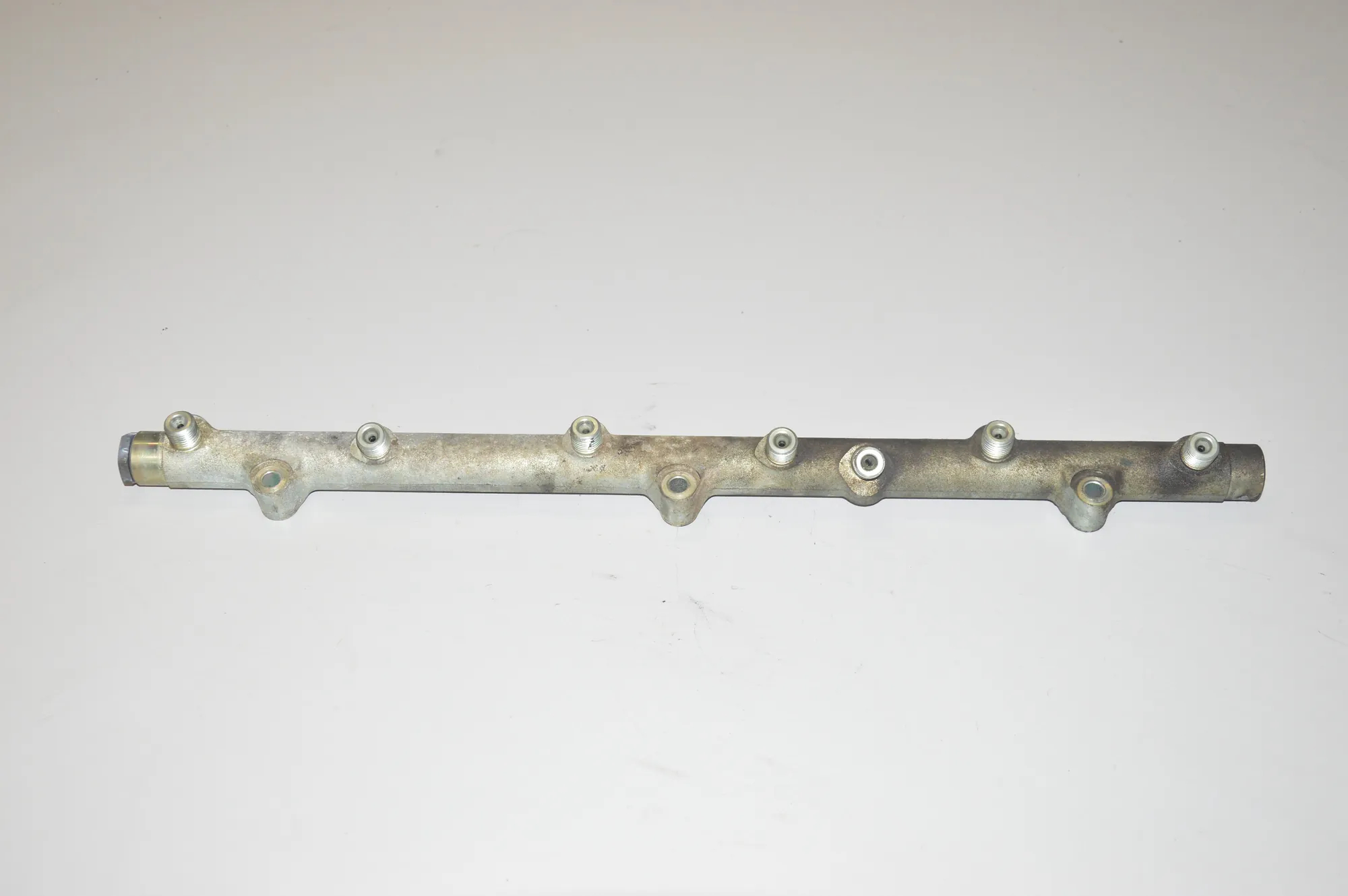 Fuel Rail – OEM 0445216002 · BMW 5 Touring (E39) 530 d 2002