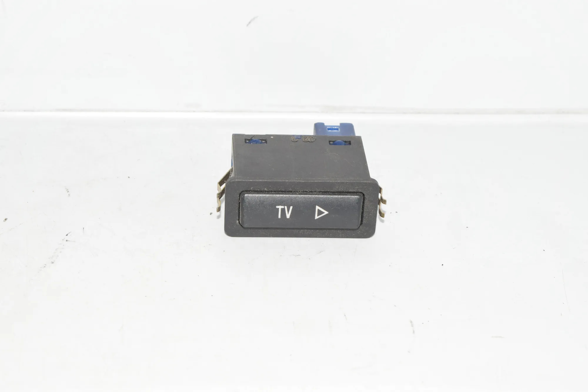 Switches – OEM 8368345 · BMW X5 (E53) BMW X5 (E53) 2002