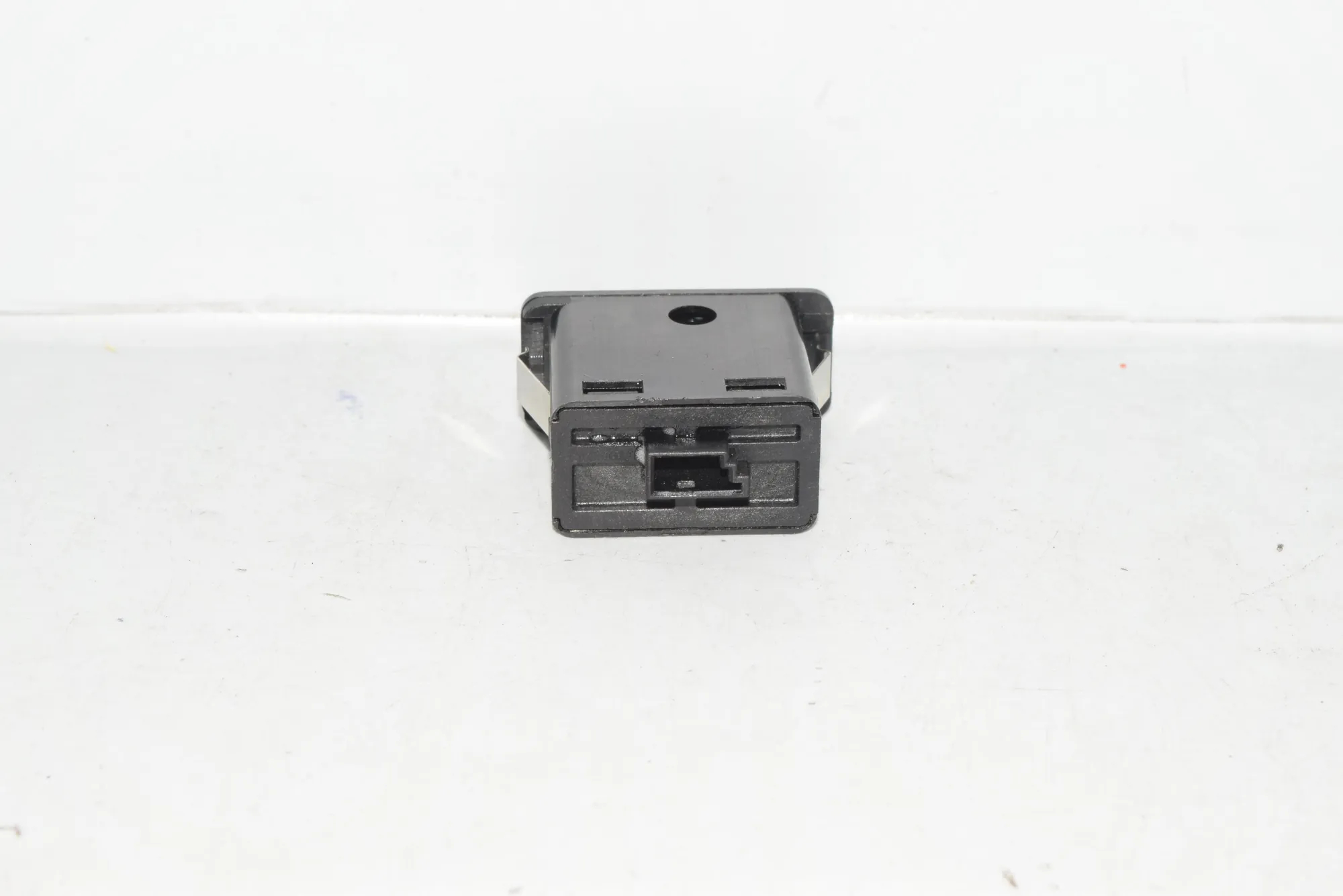 Switches – OEM 8360461 · BMW 5 (E39) BMW 5 (E39) 2000 – 2