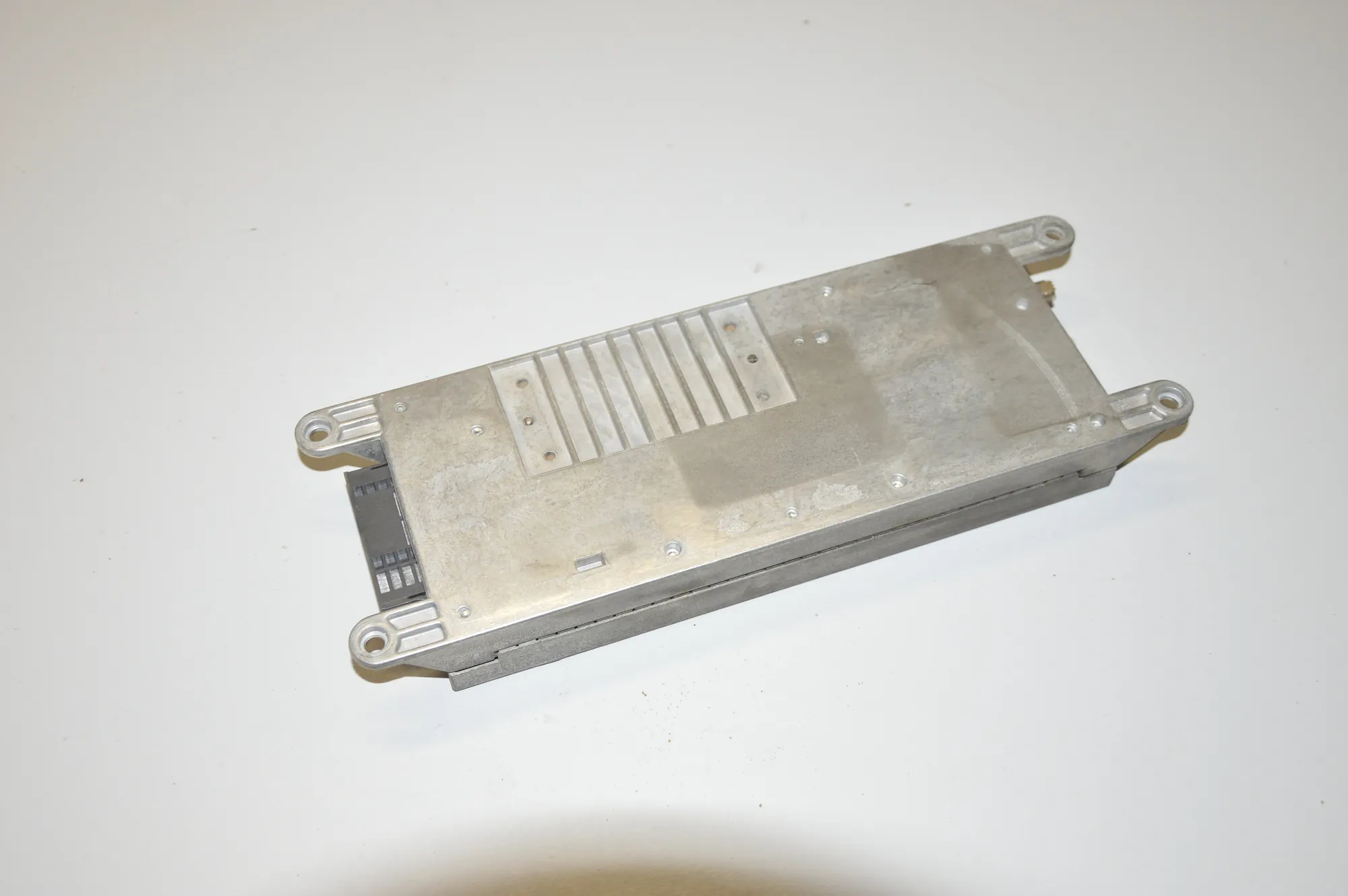 Antenna Amplifier – OEM 6915001 · BMW 5 Touring (E39) 530 d 2000 – 4