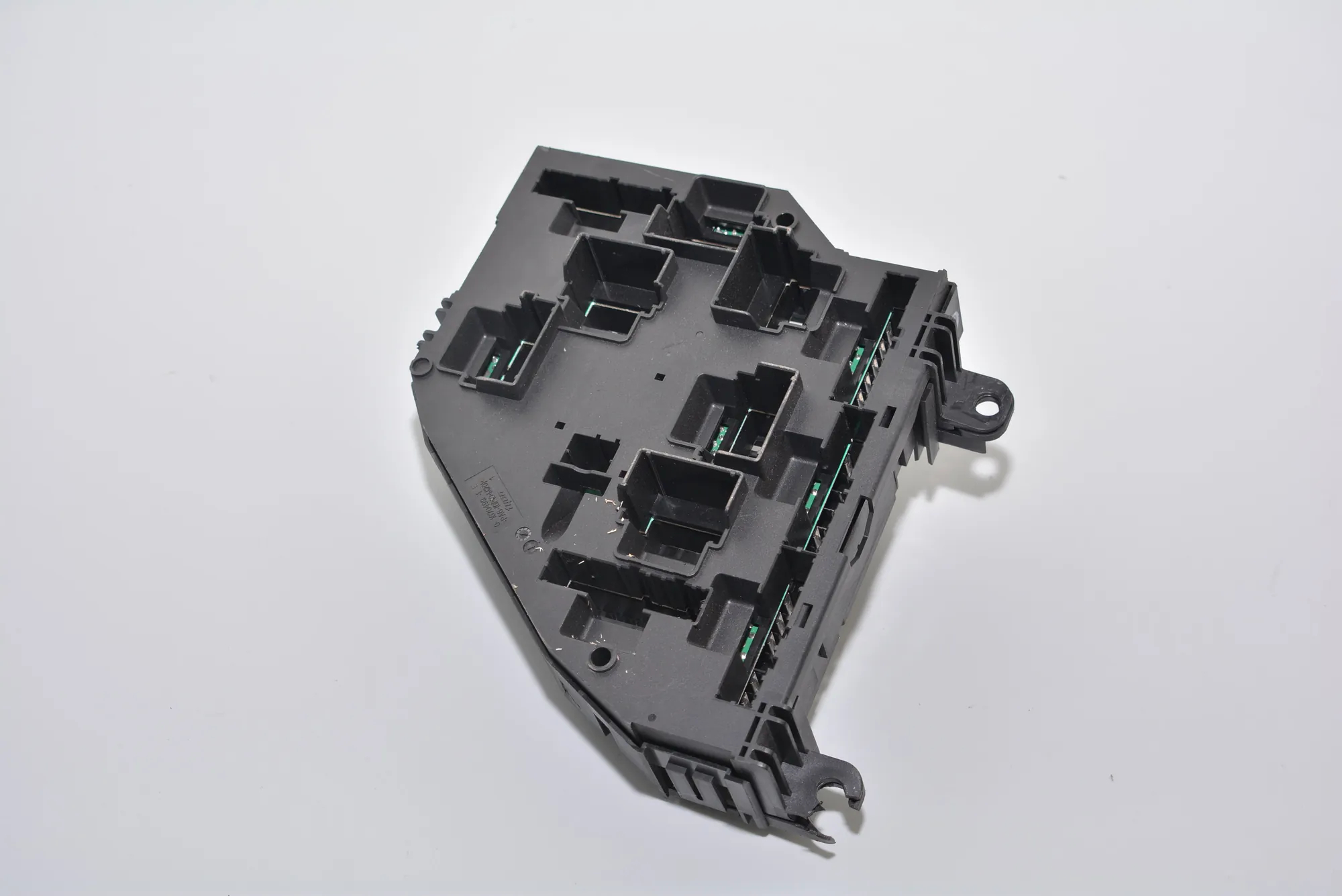 Fuse Box – OEM 9234423 · BMW 7 (F01, F02) BMW 7 (F01, F02) 2010