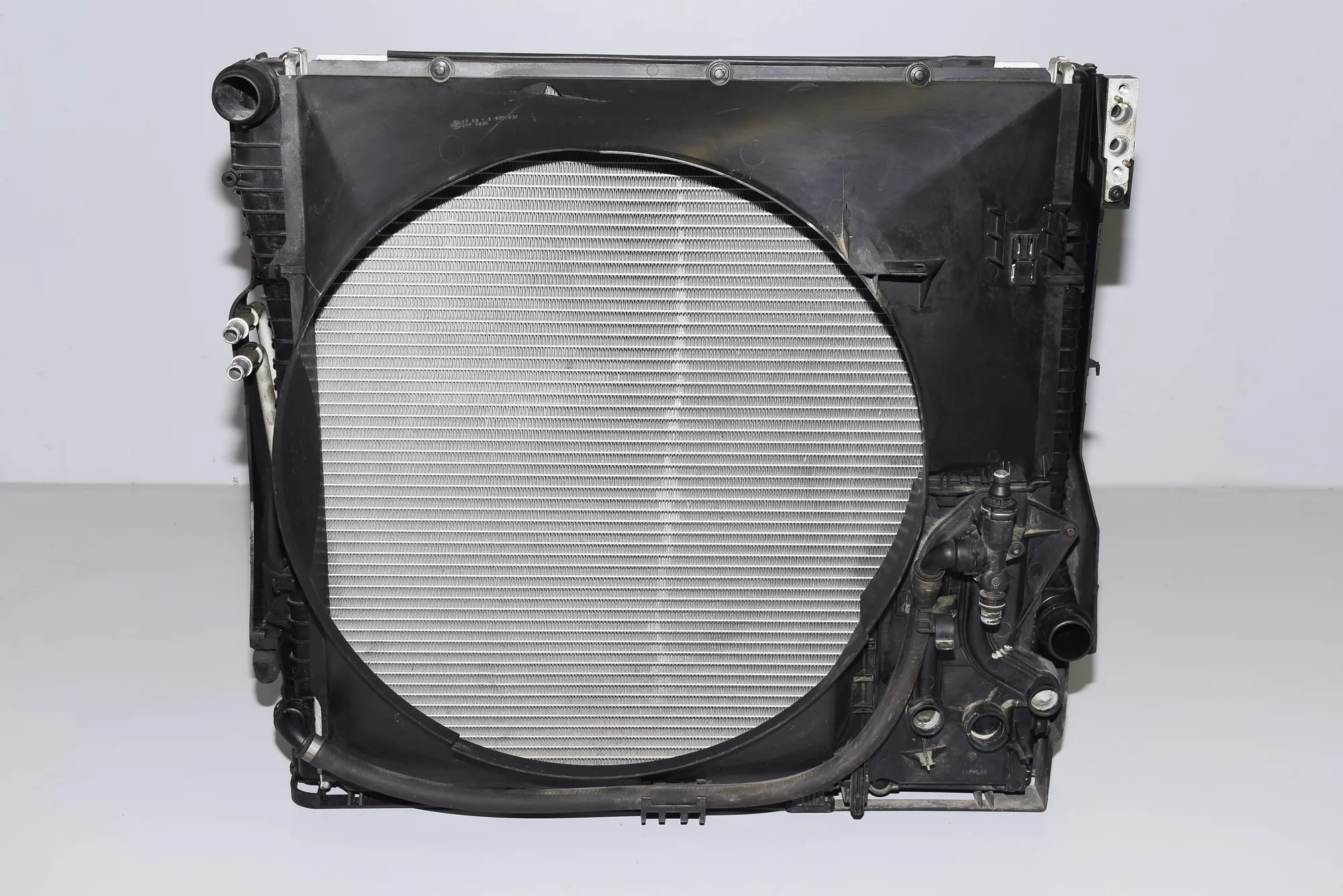 Radiator Pack Set – OEM 1439107 · BMW X5 (E53) 4.6 is 2002 – 4