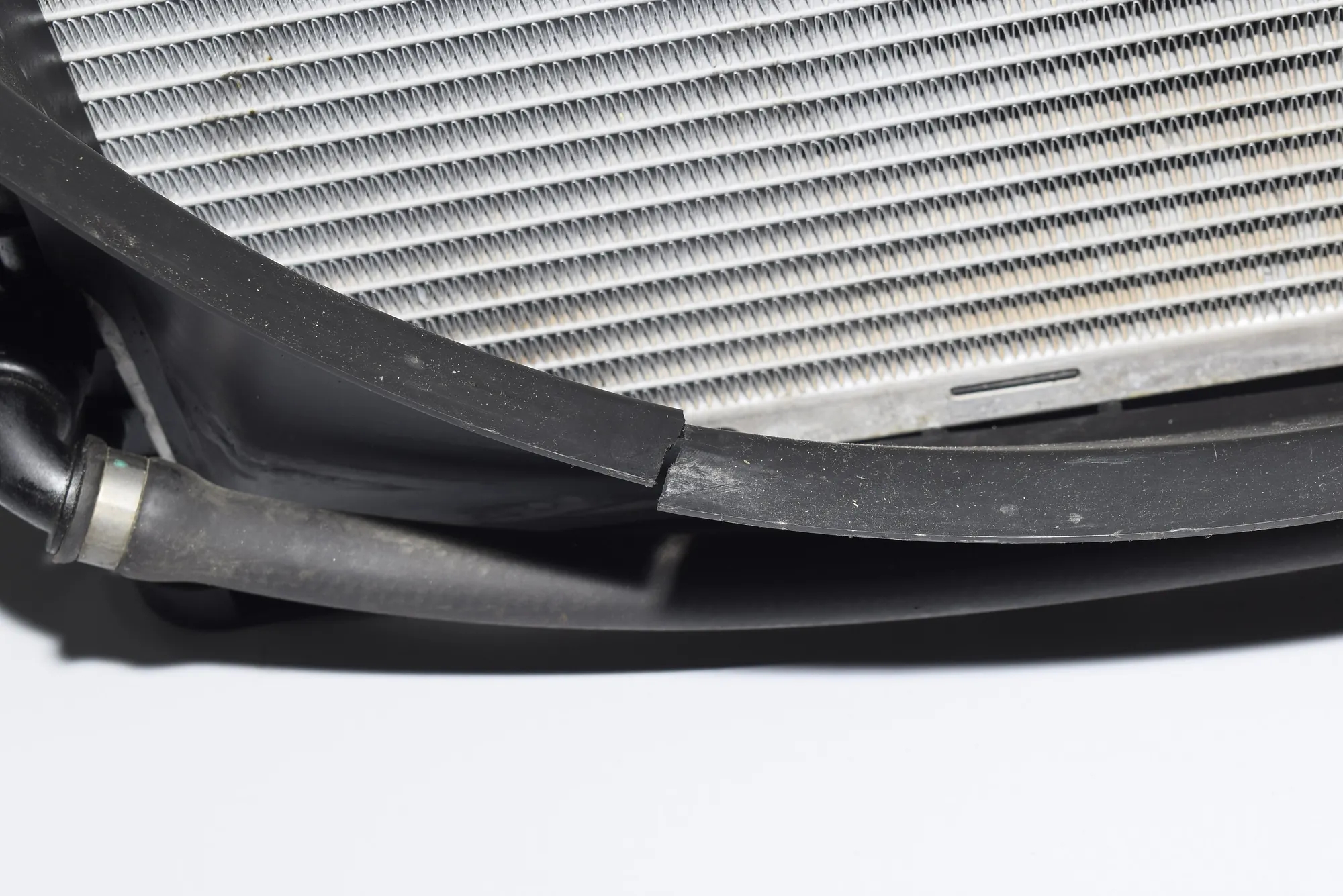 Radiator Pack Set – OEM 1439107 · BMW X5 (E53) 4.6 is 2002 – 8