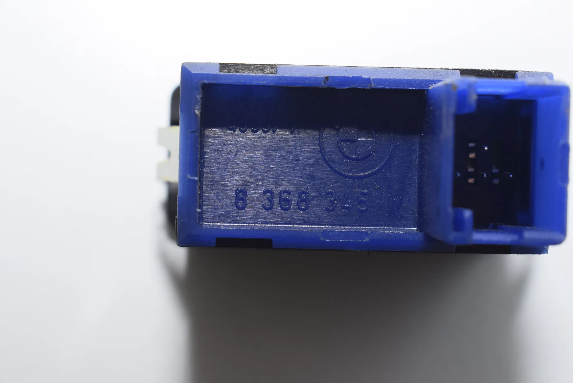 Switches – OEM 8368345 · BMW X5 (E53) 4.6 is 2002 – 4
