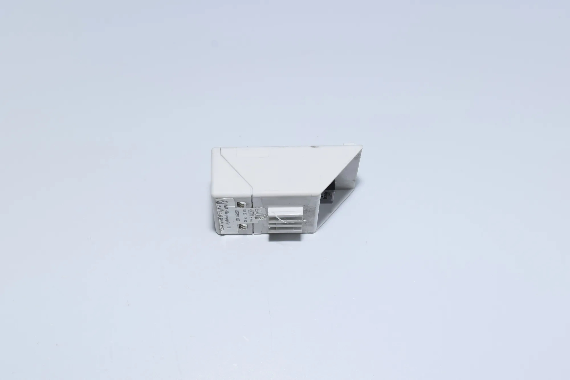 Other Control Units – OEM 8382240 · BMW X5 (E53) 4.6 is 2002 – 3