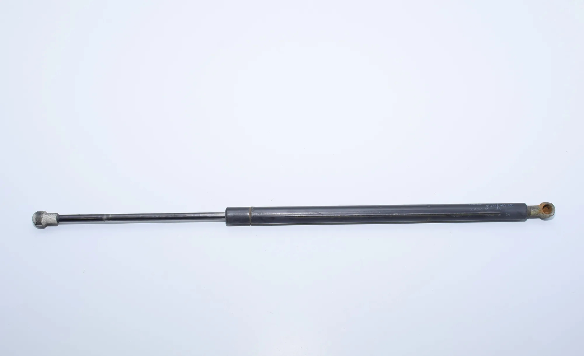 Left Side Tailgate Gas Strut – OEM 8402405 · BMW X5 (E53) 4.6 is 2002