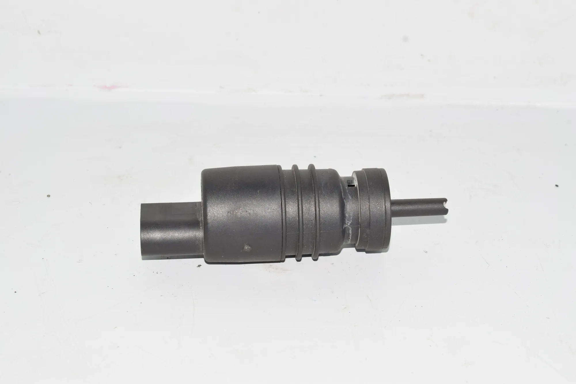 Washer Tank Motor – OEM NA · BMW X5 (E53) 4.8 is 2004 – 4