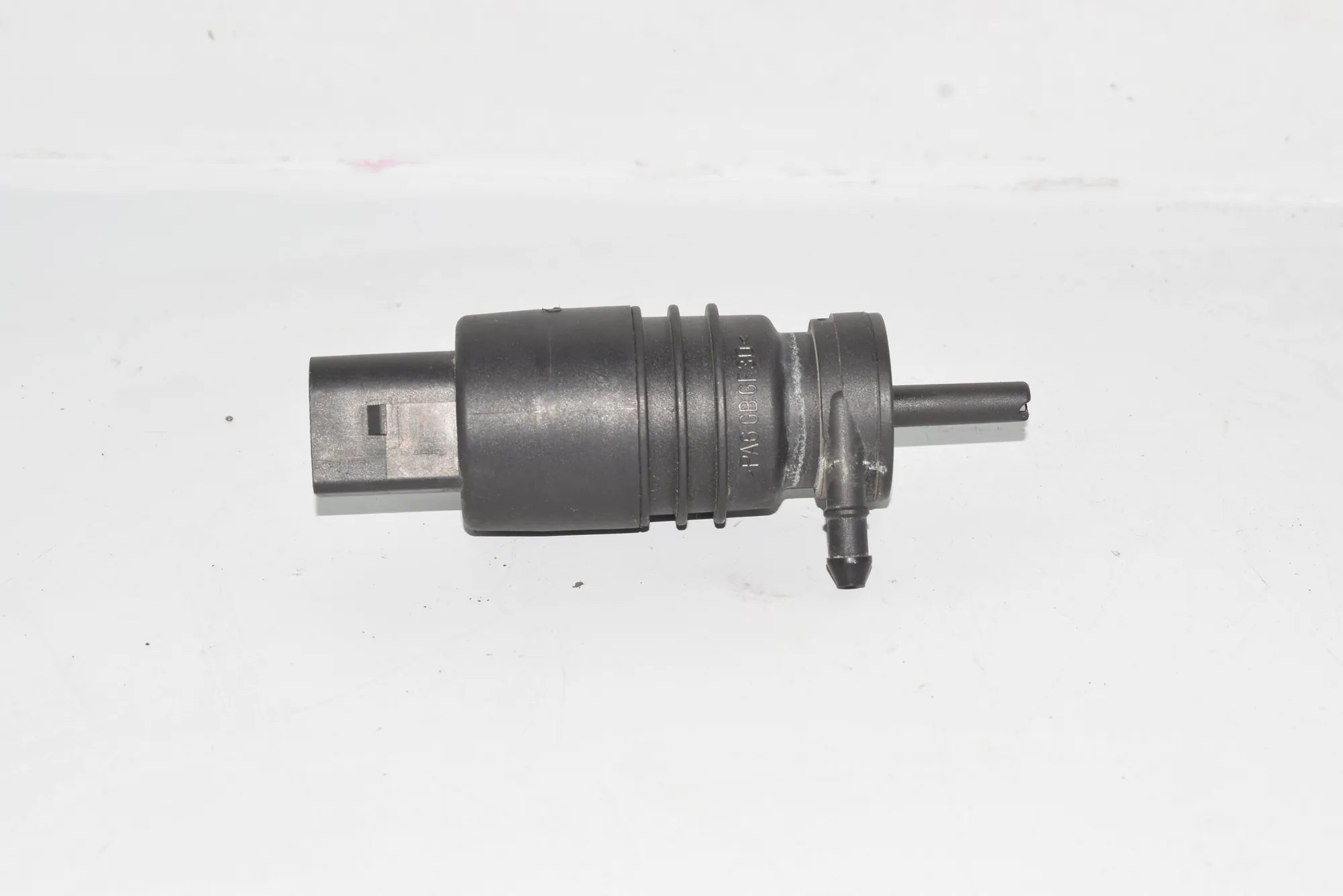 Washer Tank Motor – OEM NA · BMW X5 (E53) 4.8 is 2004 – 5