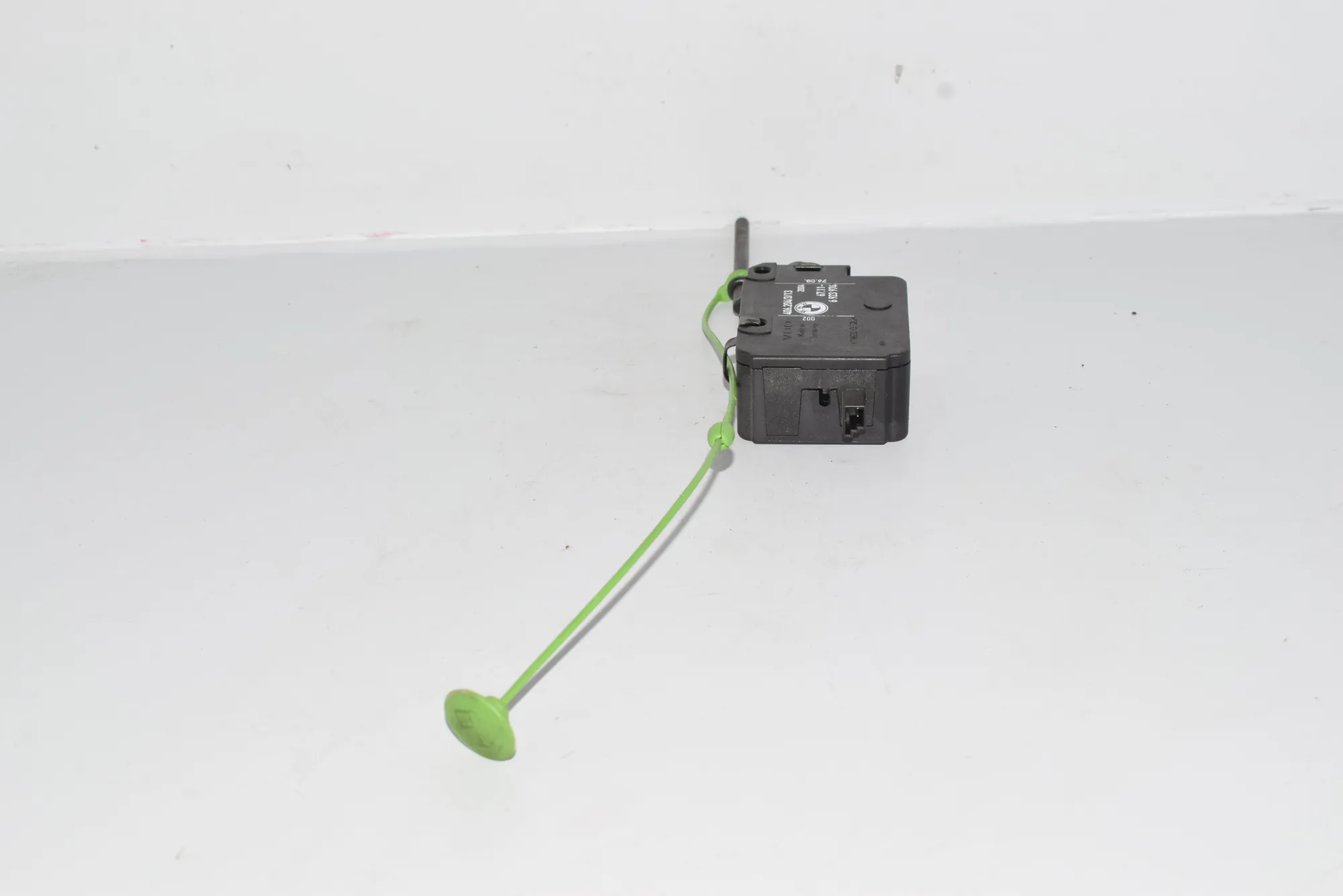 Other Control Units – OEM 6923974 · BMW X5 (E53) 4.8 is 2004 – 5