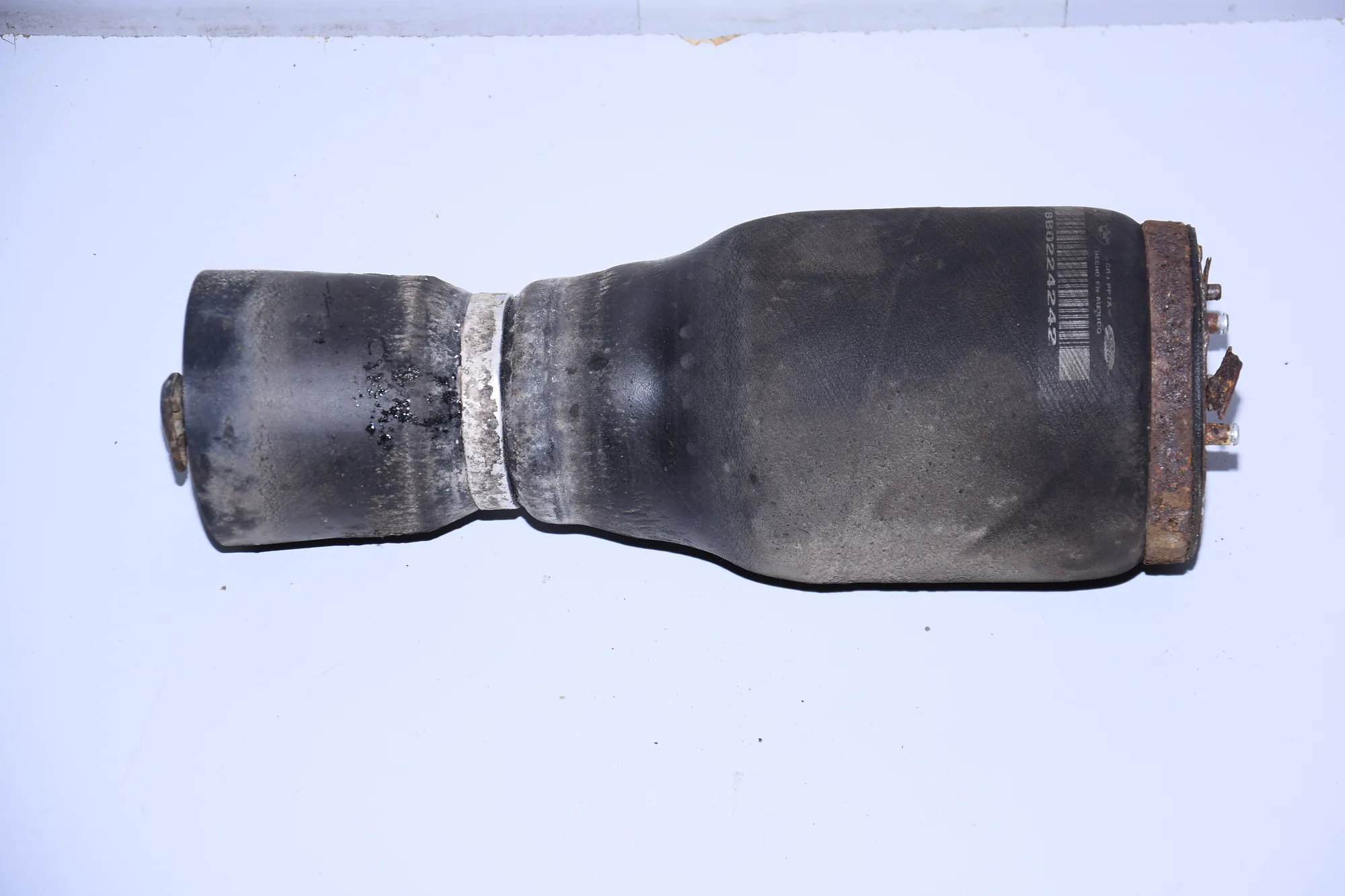 Rear Left Air Suspension Spring Bag – OEM 1095579 · BMW X5 (E53) 4.8 is 2004