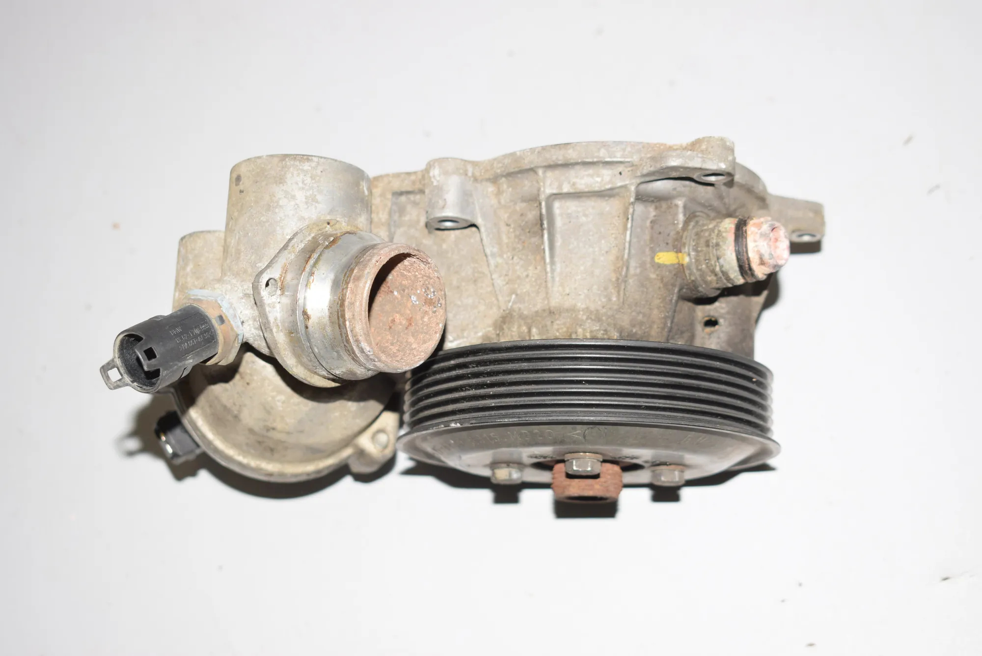 Water Pump – OEM 7504077 · BMW X5 (E53) 4.8 is 2004 – 4