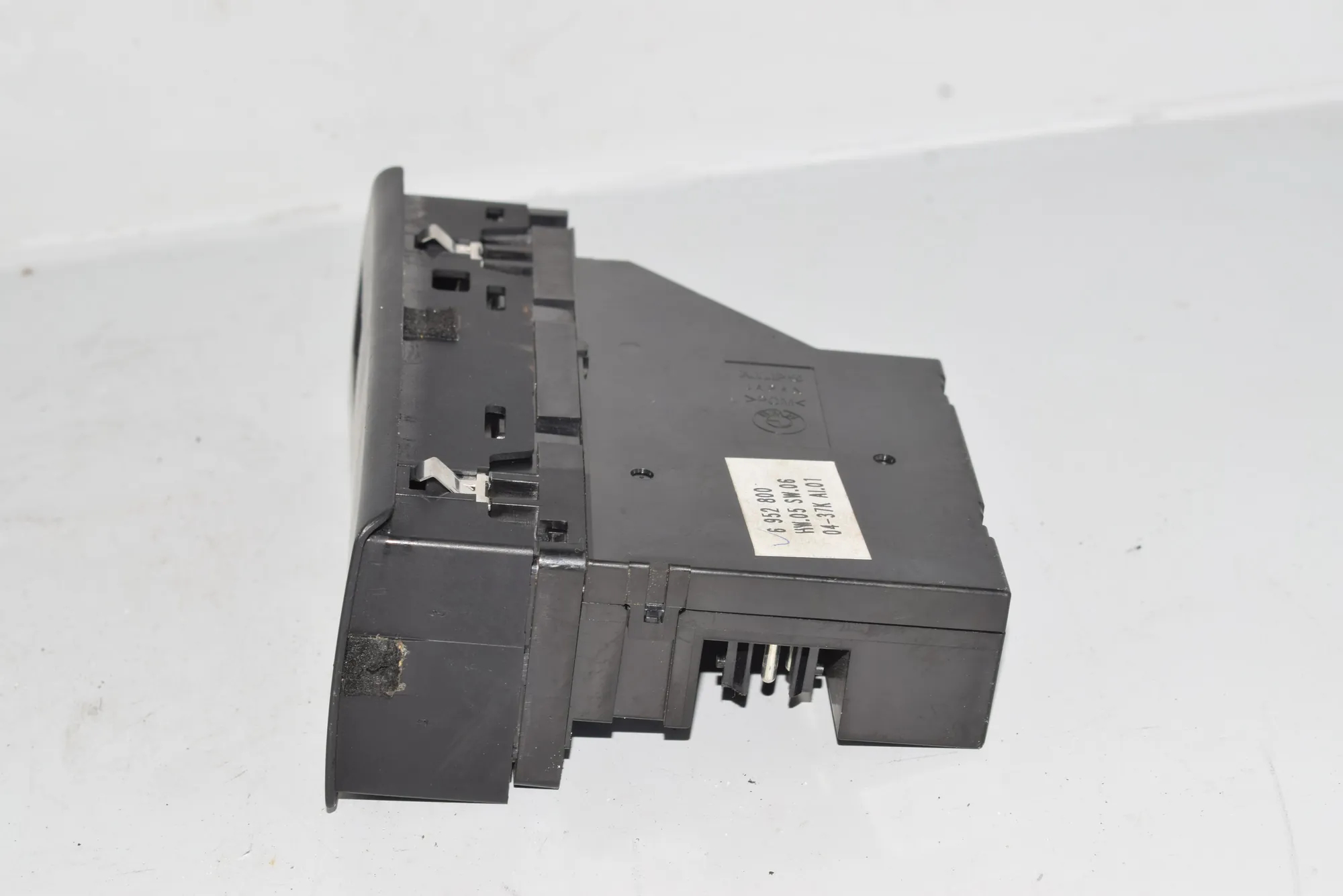 Front Left Door Window Switch – OEM 6952800 · BMW X5 (E53) 4.8 is 2004 – 4
