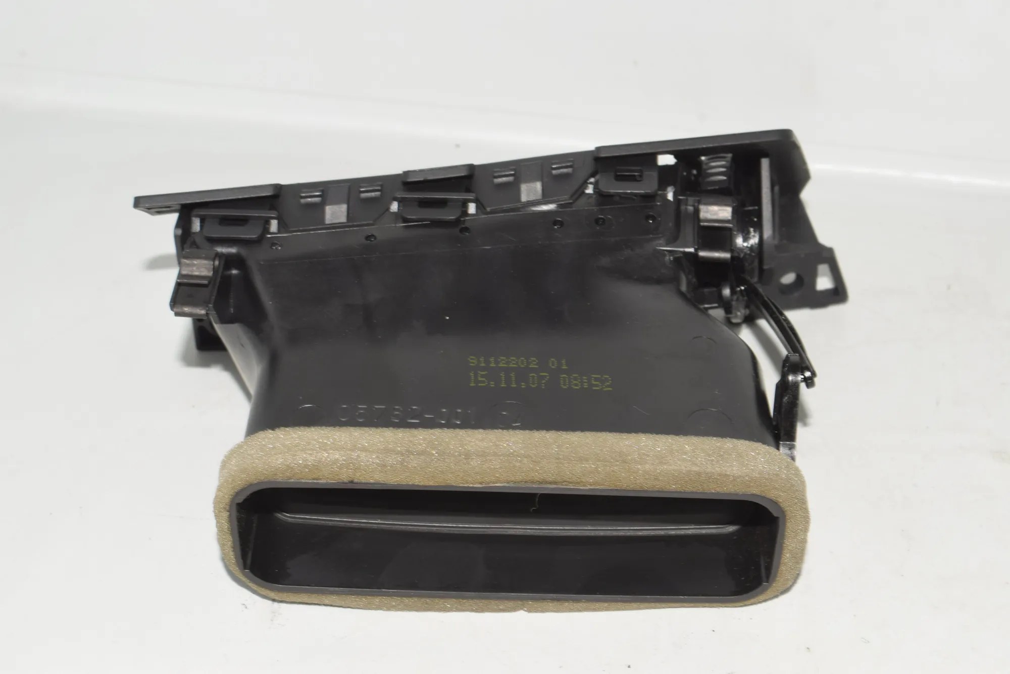 Dashboard Air Vents – OEM 6949303 · BMW 5 (E60) 520 d 2007 – 3