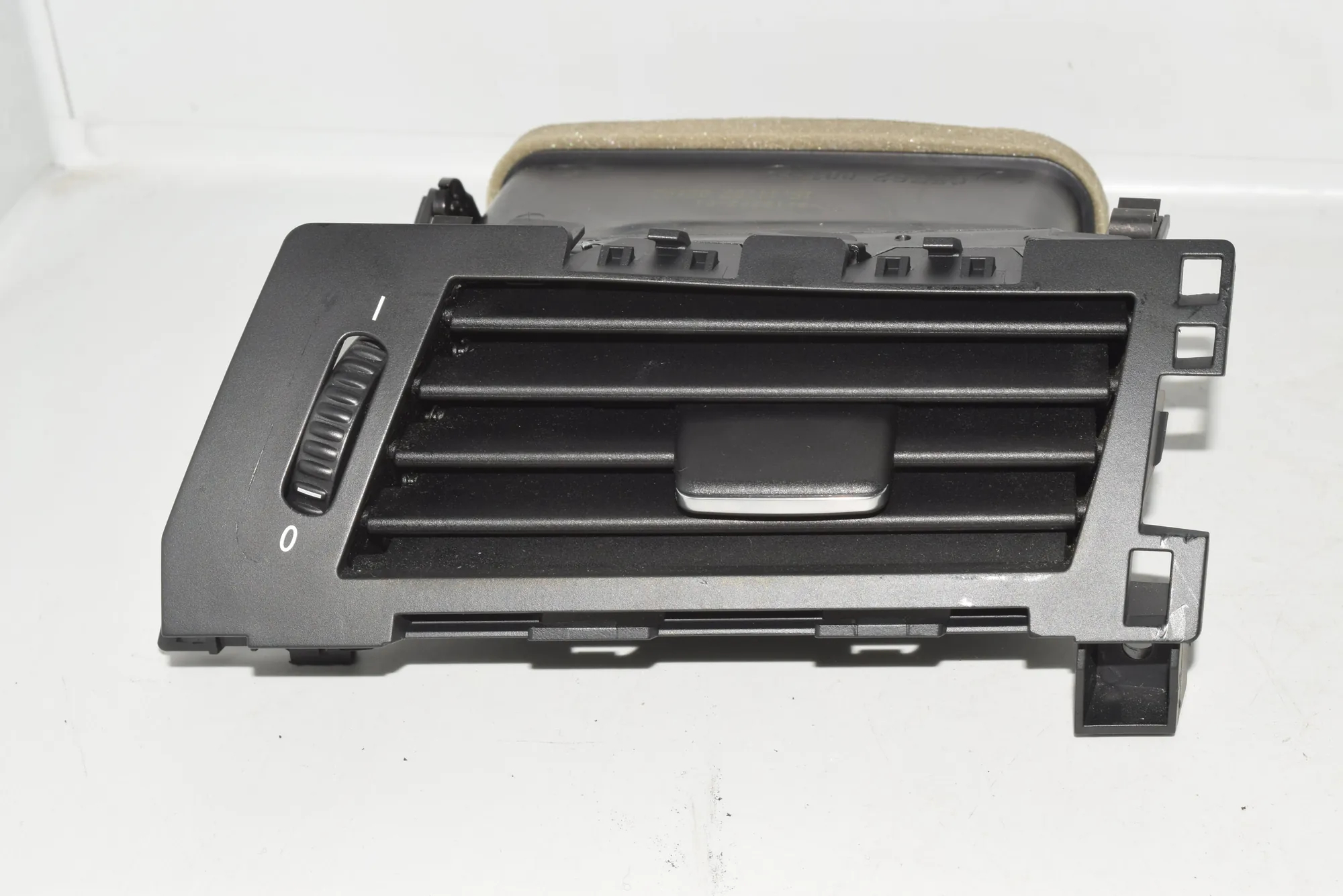 Dashboard Air Vents – OEM 6949303 · BMW 5 (E60) 520 d 2007