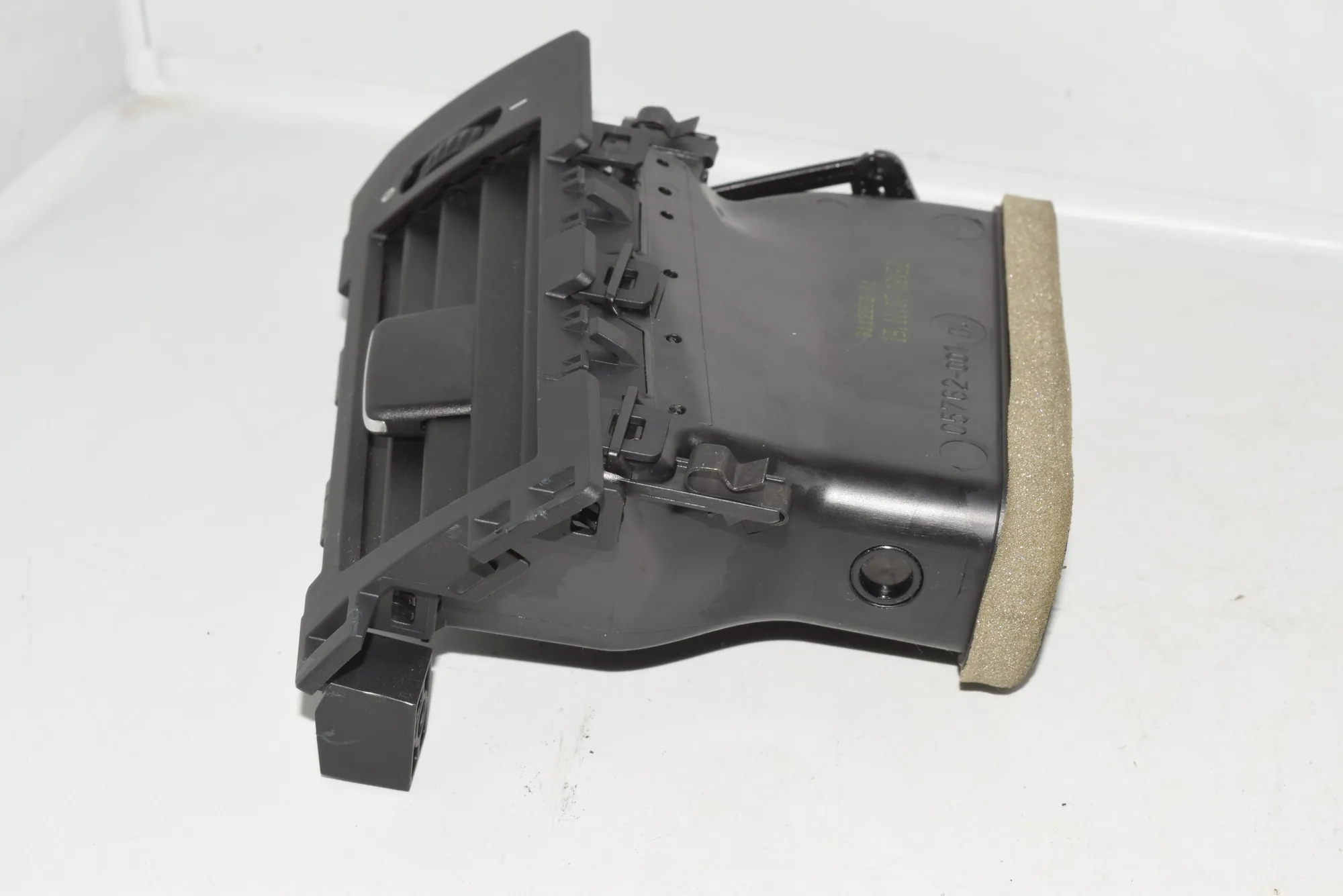 Dashboard Air Vents – OEM 6949303 · BMW 5 (E60) 520 d 2007 – 2