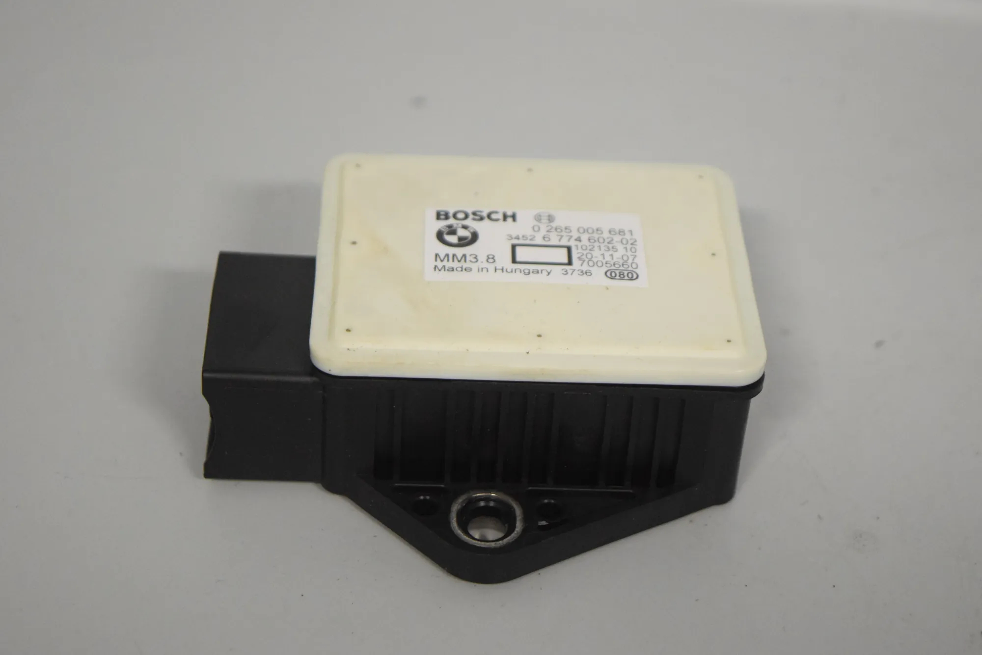 Acceleration Sensor – OEM 0265005681 · BMW 5 (E60) 520 d 2007 – 3