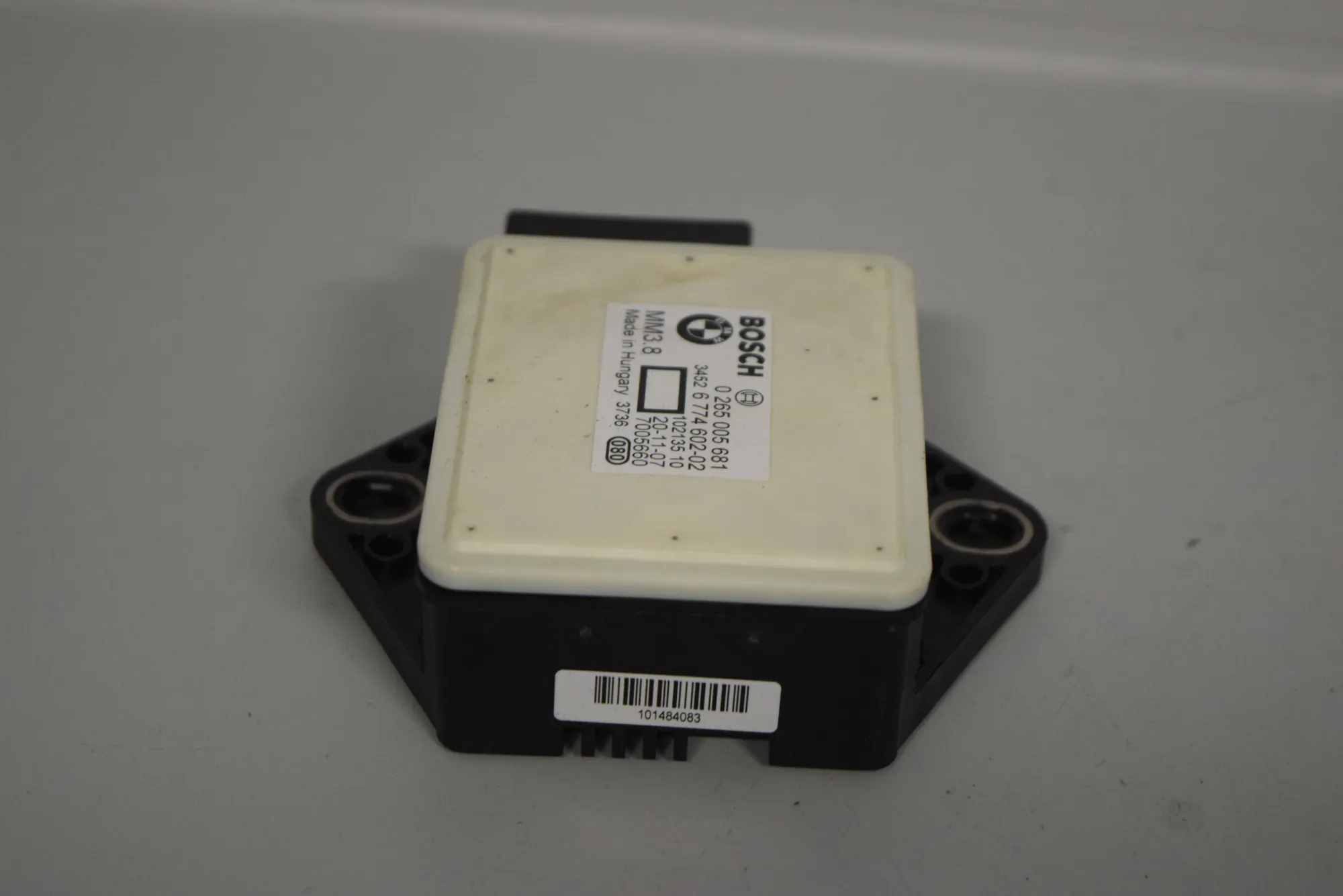 Acceleration Sensor – OEM 0265005681 · BMW 5 (E60) 520 d 2007 – 4