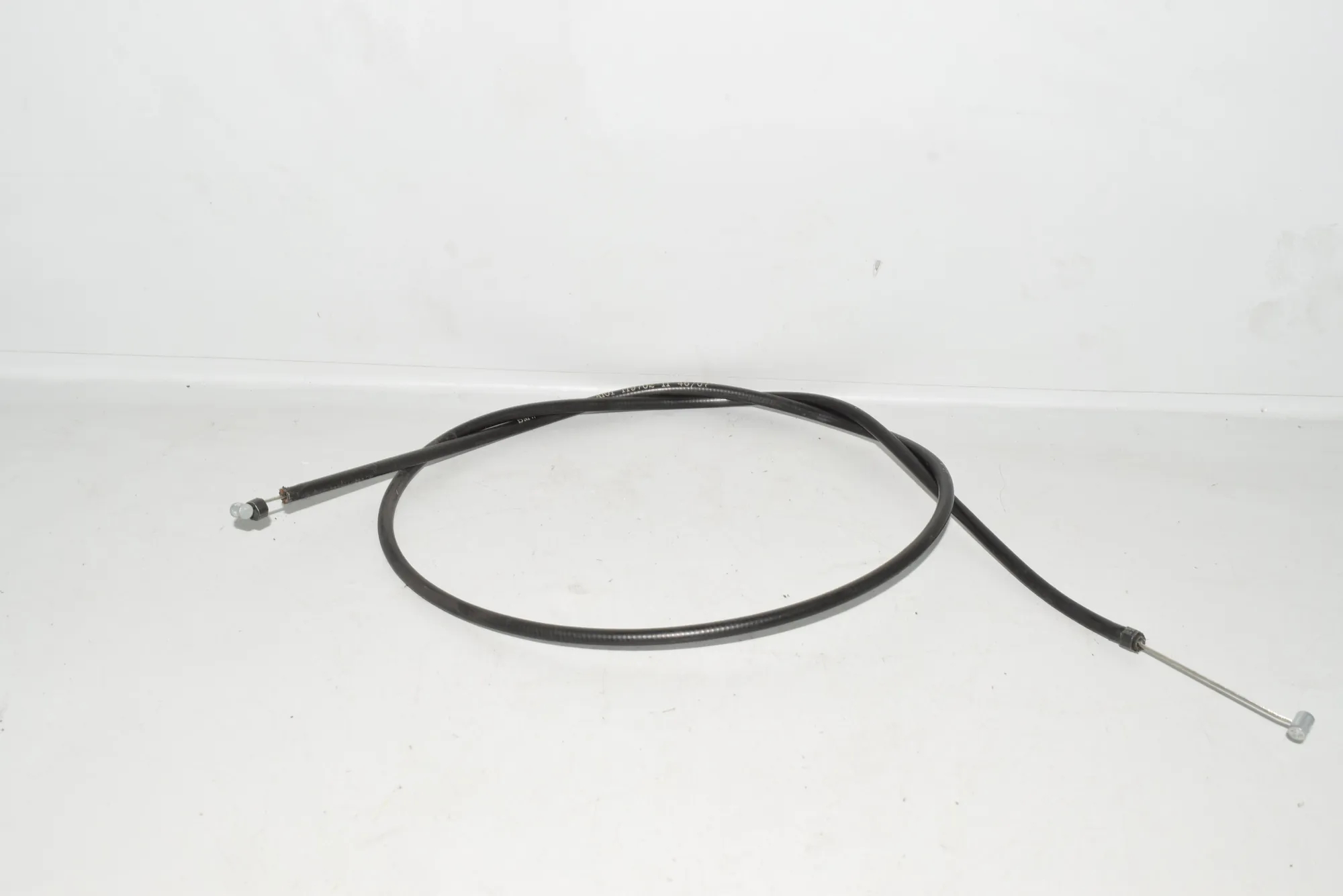 Bonnet Lock Cable – OEM 4419132 · BMW 5 (E60) 520 d 2007 – 3
