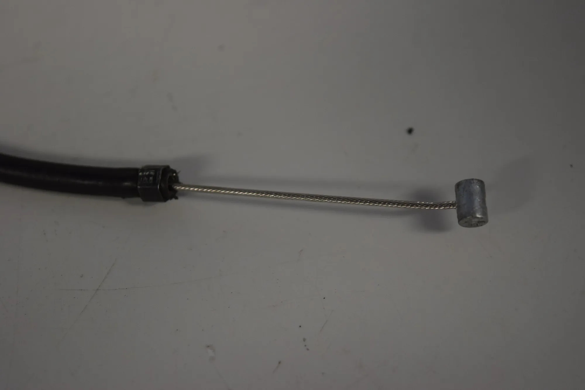 Bonnet Lock Cable – OEM 4419132 · BMW 5 (E60) 520 d 2007 – 4