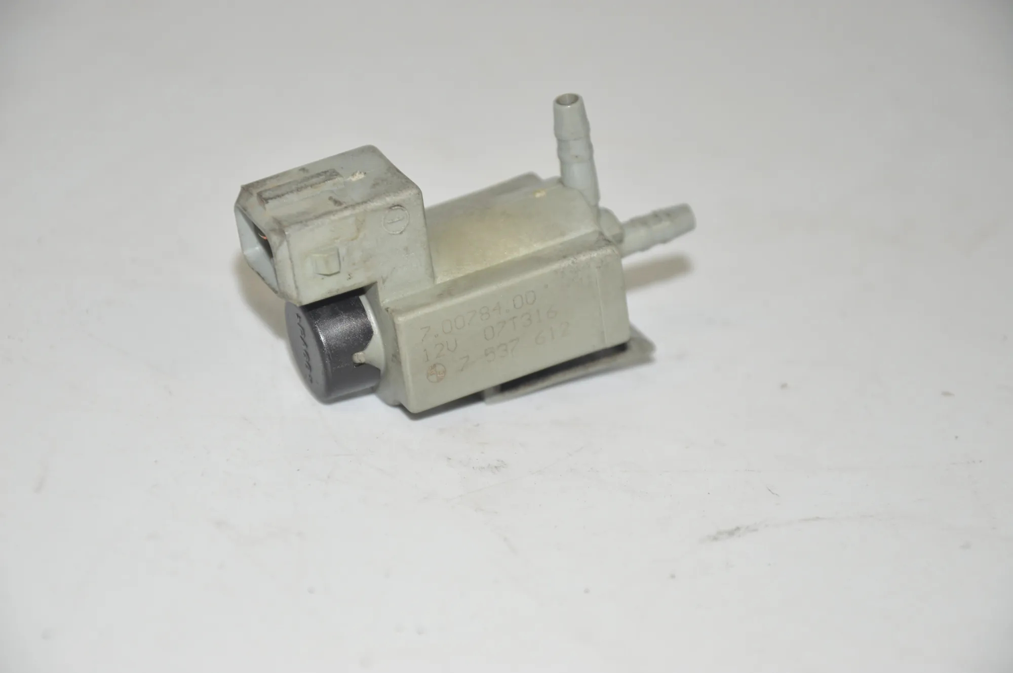 Solenoid Valve – OEM 7537612 · BMW 5 (E60) 520 d 2007 – 3