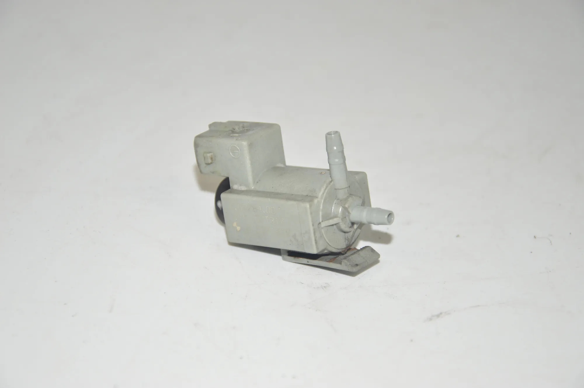 Solenoid Valve – OEM 7537612 · BMW 5 (E60) 520 d 2007