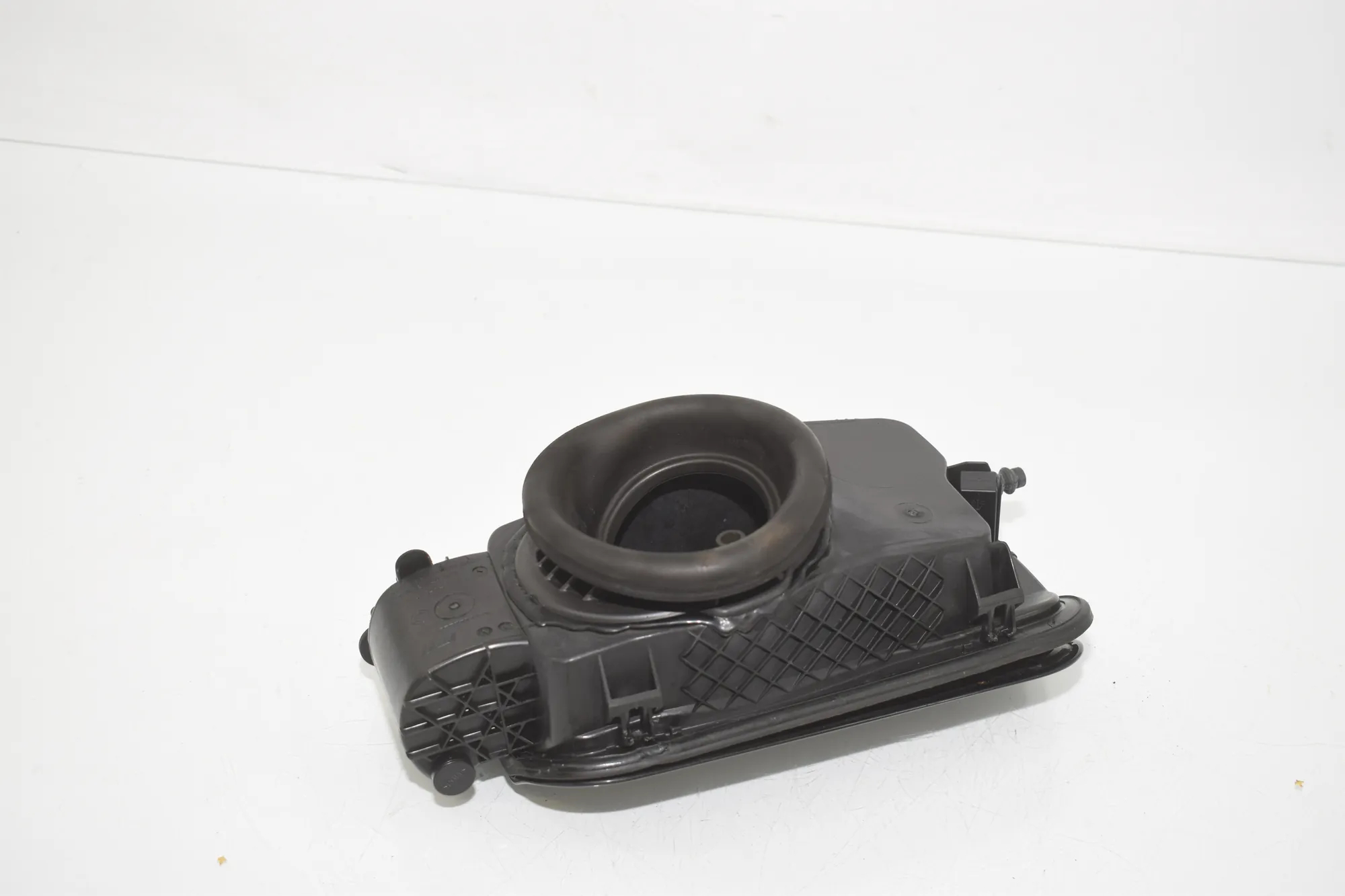 Fuel Tank Flap Cap – OEM 7217767 · BMW 5 Touring (F11) 530 d 2012 – 4